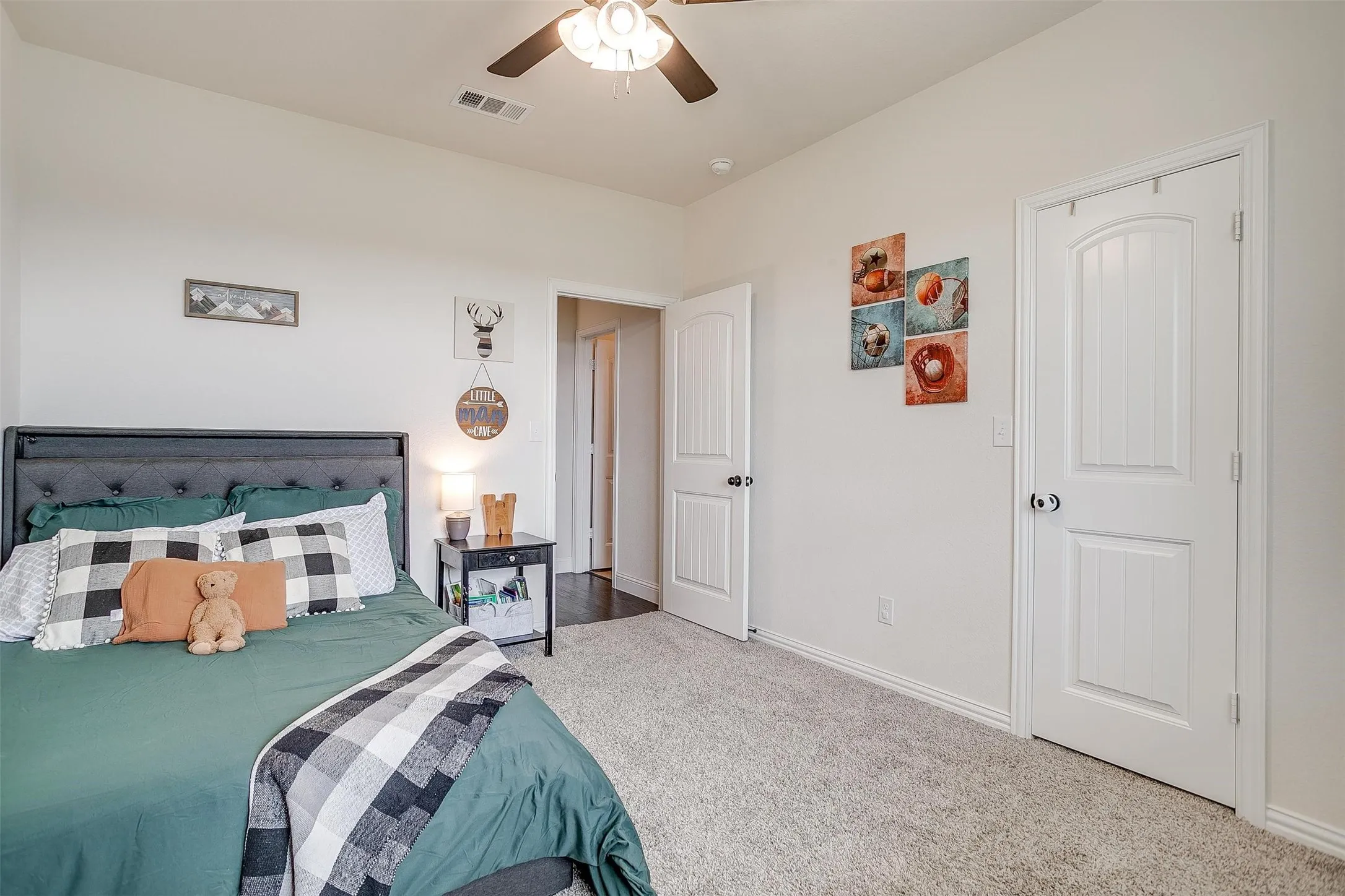 Single Family Residence For Sale in Parker County , 340 Sanger Drive, Springtown, Texas 76082, 4 Bedroom, 3 Bathroom, 3 Garage spaces, 2,628 Sqft, built in 2022, mls#21286253, Real Estate Agent in Springtown, Homes For Sale in Parker county, Homes For Sale in Springtown, Realtor in Springtown Texas, Real Estate Brokerage Independent Realty Texas, Luminita Cordes Realtor