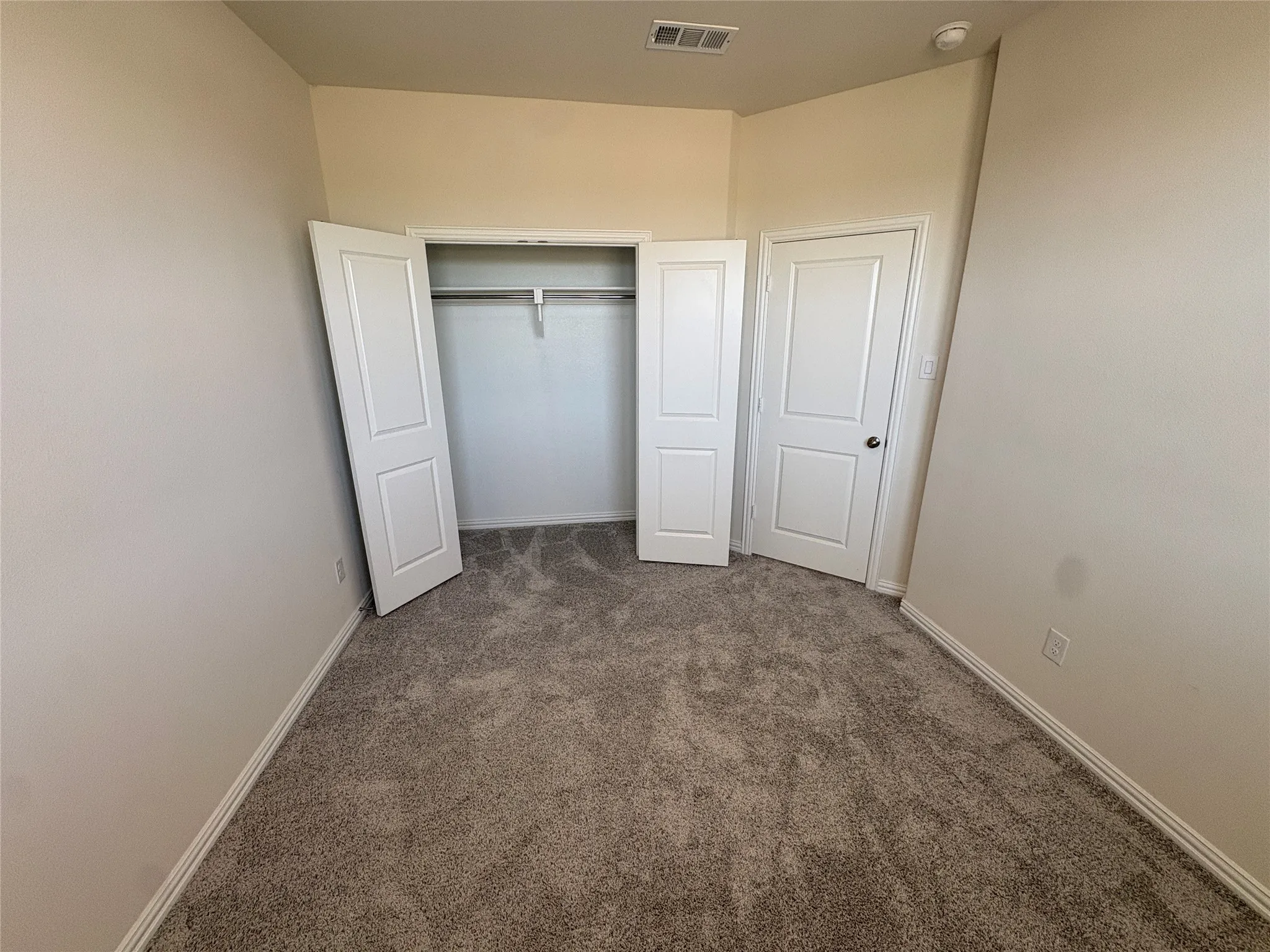 Townhouse For Rent in Denton County , 416 4th Street, Argyle, Texas 76226, 3 Bedroom, 3 Bathroom, 2 Garage spaces, 2,044 Sqft, built in 2023, mls#21289171, Real Estate Agent in Argyle, Homes For Rent in Denton county, Homes For Rent in Argyle, Realtor in Argyle Texas, Real Estate Brokerage Independent Realty Texas, Luminita Cordes Realtor