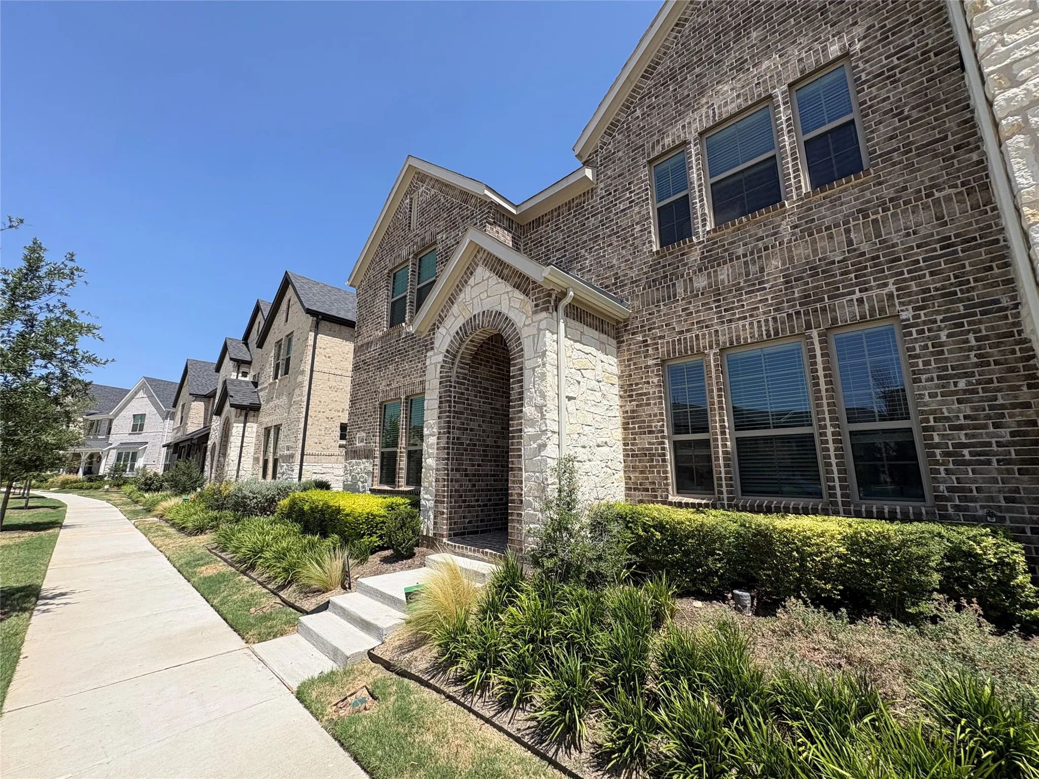 Townhouse For Rent in Denton County , 416 4th Street, Argyle, Texas 76226, 3 Bedroom, 3 Bathroom, 2 Garage spaces, 2,044 Sqft, built in 2023, mls#21289171, Real Estate Agent in Argyle, Homes For Rent in Denton county, Homes For Rent in Argyle, Realtor in Argyle Texas, Real Estate Brokerage Independent Realty Texas, Luminita Cordes Realtor