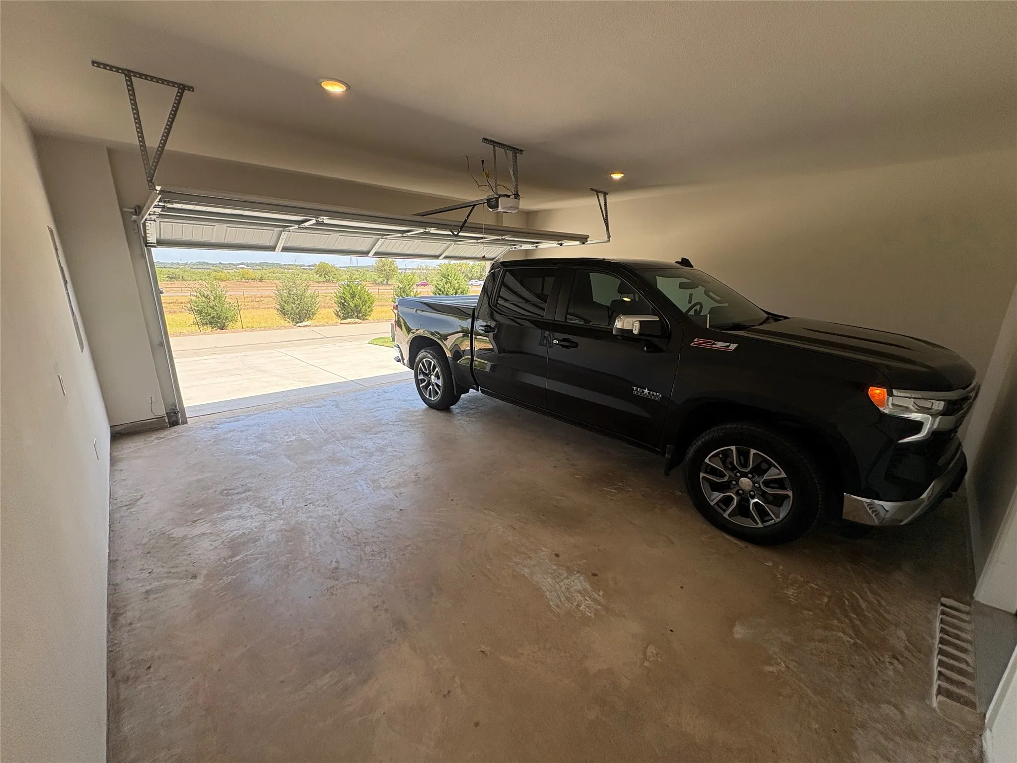 Townhouse For Rent in Denton County , 416 4th Street, Argyle, Texas 76226, 3 Bedroom, 3 Bathroom, 2 Garage spaces, 2,044 Sqft, built in 2023, mls#21289171, Real Estate Agent in Argyle, Homes For Rent in Denton county, Homes For Rent in Argyle, Realtor in Argyle Texas, Real Estate Brokerage Independent Realty Texas, Luminita Cordes Realtor
