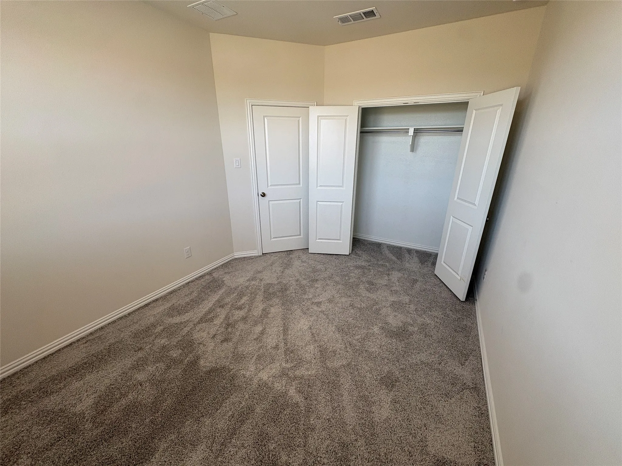 Townhouse For Rent in Denton County , 416 4th Street, Argyle, Texas 76226, 3 Bedroom, 3 Bathroom, 2 Garage spaces, 2,044 Sqft, built in 2023, mls#21289171, Real Estate Agent in Argyle, Homes For Rent in Denton county, Homes For Rent in Argyle, Realtor in Argyle Texas, Real Estate Brokerage Independent Realty Texas, Luminita Cordes Realtor