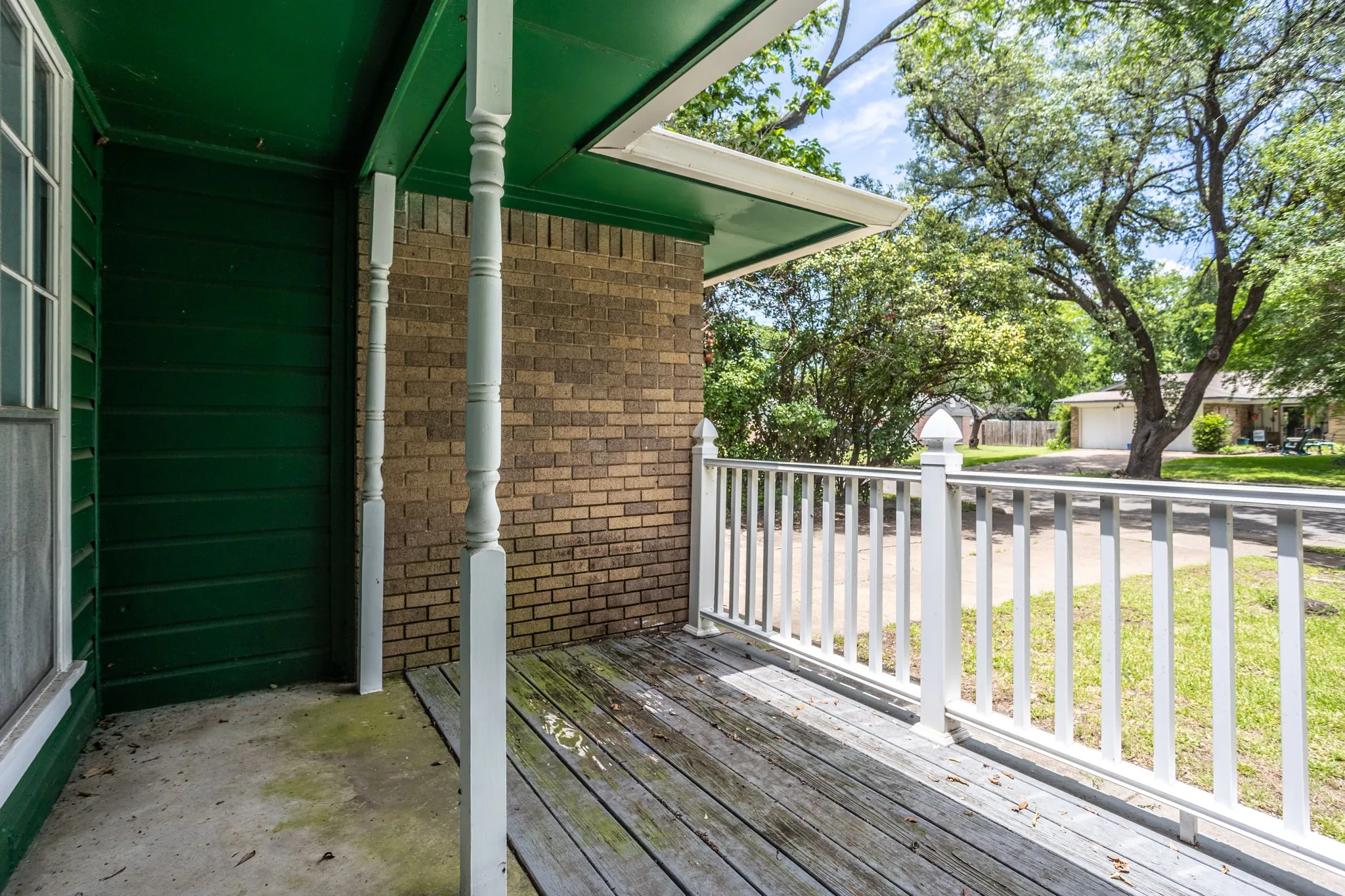 Single Family Residence For Sale in Dallas County , 410 E Mona Avenue, Duncanville, Texas 75137, 3 Bedroom, 2 Bathroom, 2 Garage spaces, 1,374 Sqft, built in 1964, mls#21287301, Real Estate Agent in Duncanville, Homes For Sale in Dallas county, Homes For Sale in Duncanville, Realtor in Duncanville Texas, Real Estate Brokerage Independent Realty Texas, Luminita Cordes Realtor