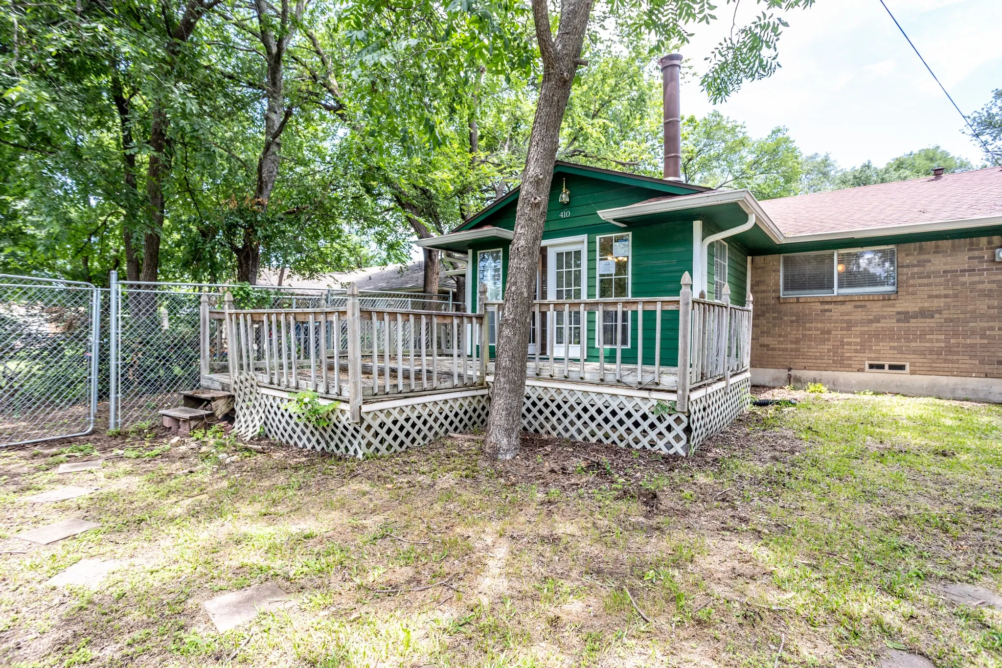 Single Family Residence For Sale in Dallas County , 410 E Mona Avenue, Duncanville, Texas 75137, 3 Bedroom, 2 Bathroom, 2 Garage spaces, 1,374 Sqft, built in 1964, mls#21287301, Real Estate Agent in Duncanville, Homes For Sale in Dallas county, Homes For Sale in Duncanville, Realtor in Duncanville Texas, Real Estate Brokerage Independent Realty Texas, Luminita Cordes Realtor