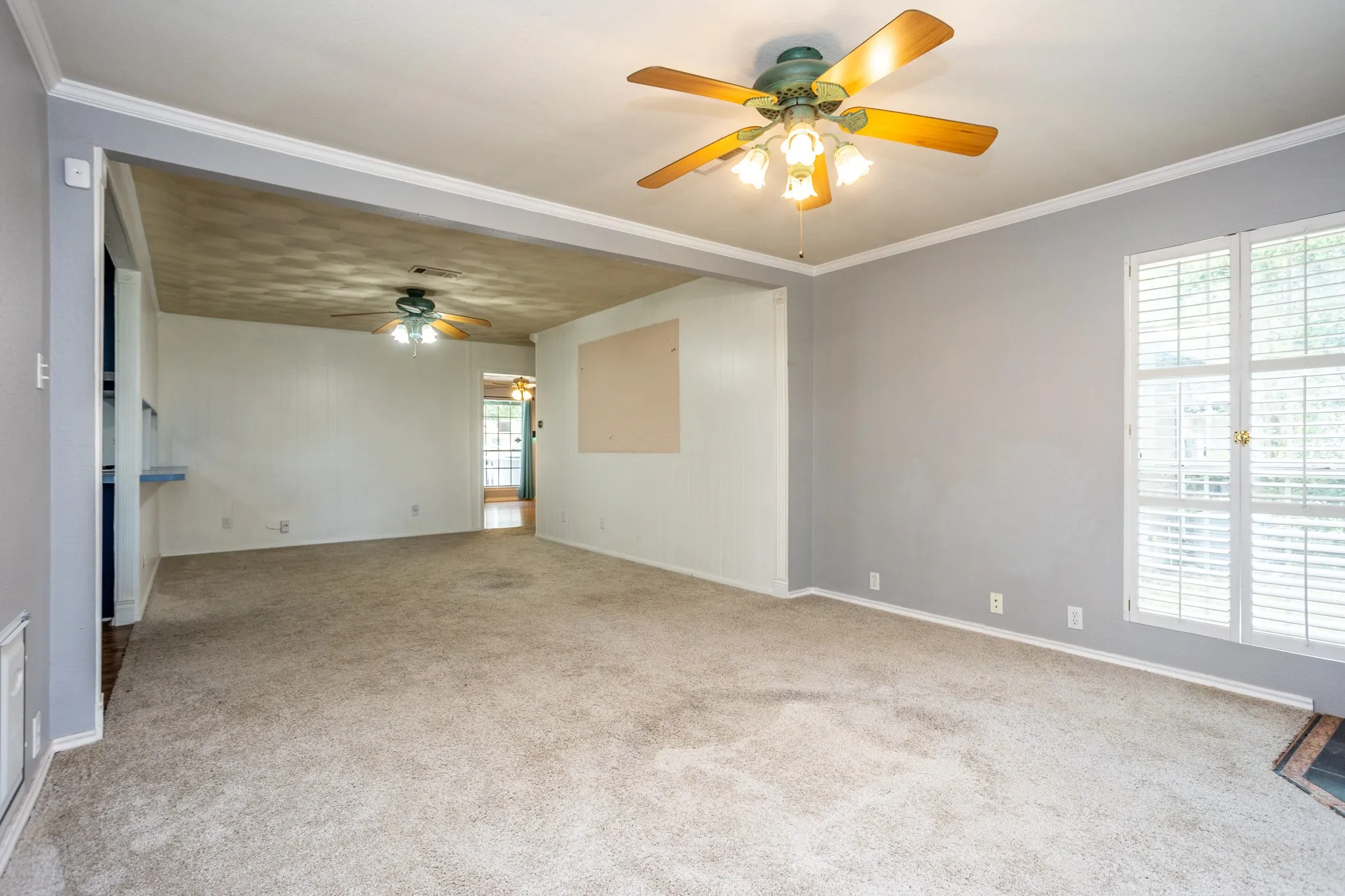 Single Family Residence For Sale in Dallas County , 410 E Mona Avenue, Duncanville, Texas 75137, 3 Bedroom, 2 Bathroom, 2 Garage spaces, 1,374 Sqft, built in 1964, mls#21287301, Real Estate Agent in Duncanville, Homes For Sale in Dallas county, Homes For Sale in Duncanville, Realtor in Duncanville Texas, Real Estate Brokerage Independent Realty Texas, Luminita Cordes Realtor