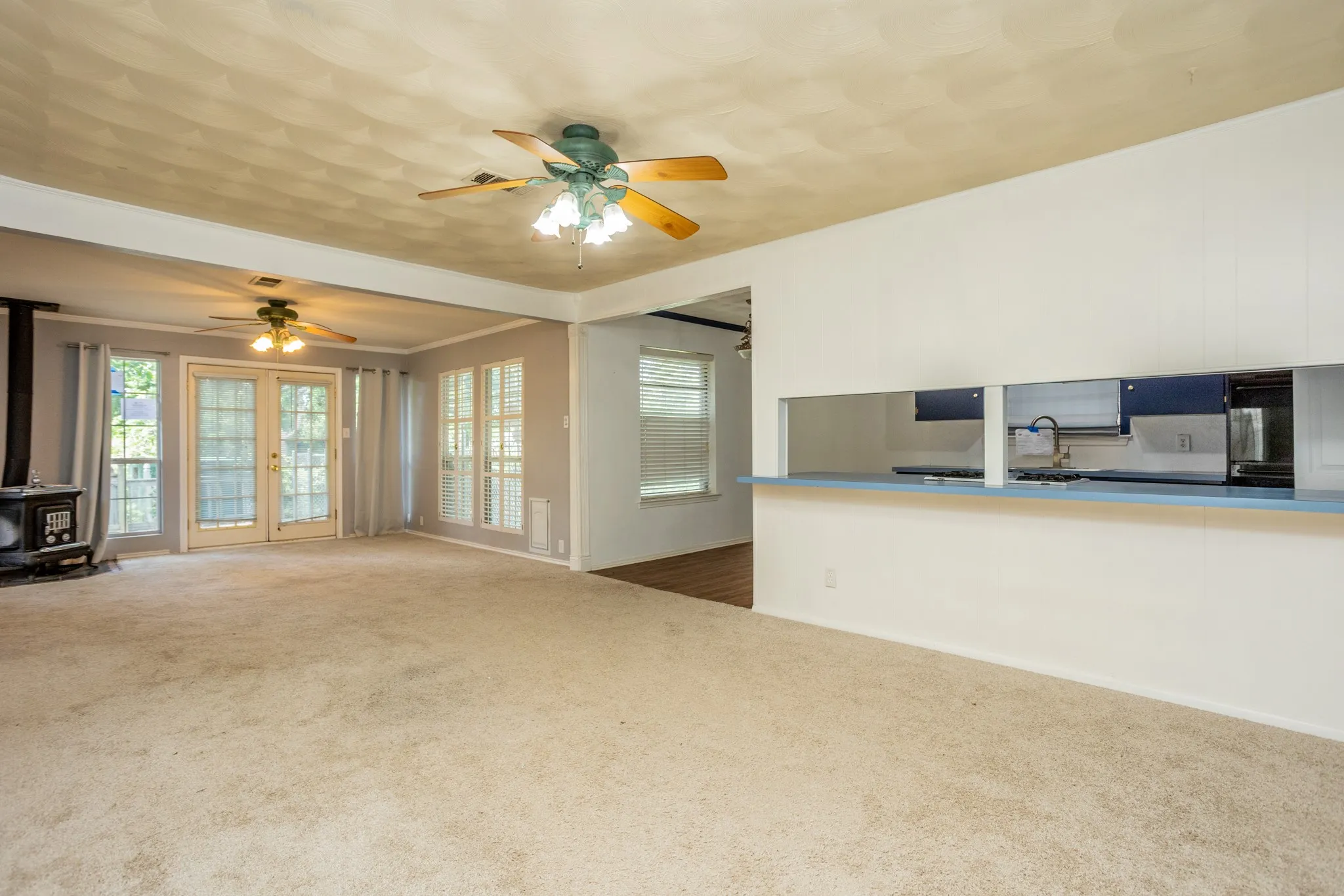 Single Family Residence For Sale in Dallas County , 410 E Mona Avenue, Duncanville, Texas 75137, 3 Bedroom, 2 Bathroom, 2 Garage spaces, 1,374 Sqft, built in 1964, mls#21287301, Real Estate Agent in Duncanville, Homes For Sale in Dallas county, Homes For Sale in Duncanville, Realtor in Duncanville Texas, Real Estate Brokerage Independent Realty Texas, Luminita Cordes Realtor