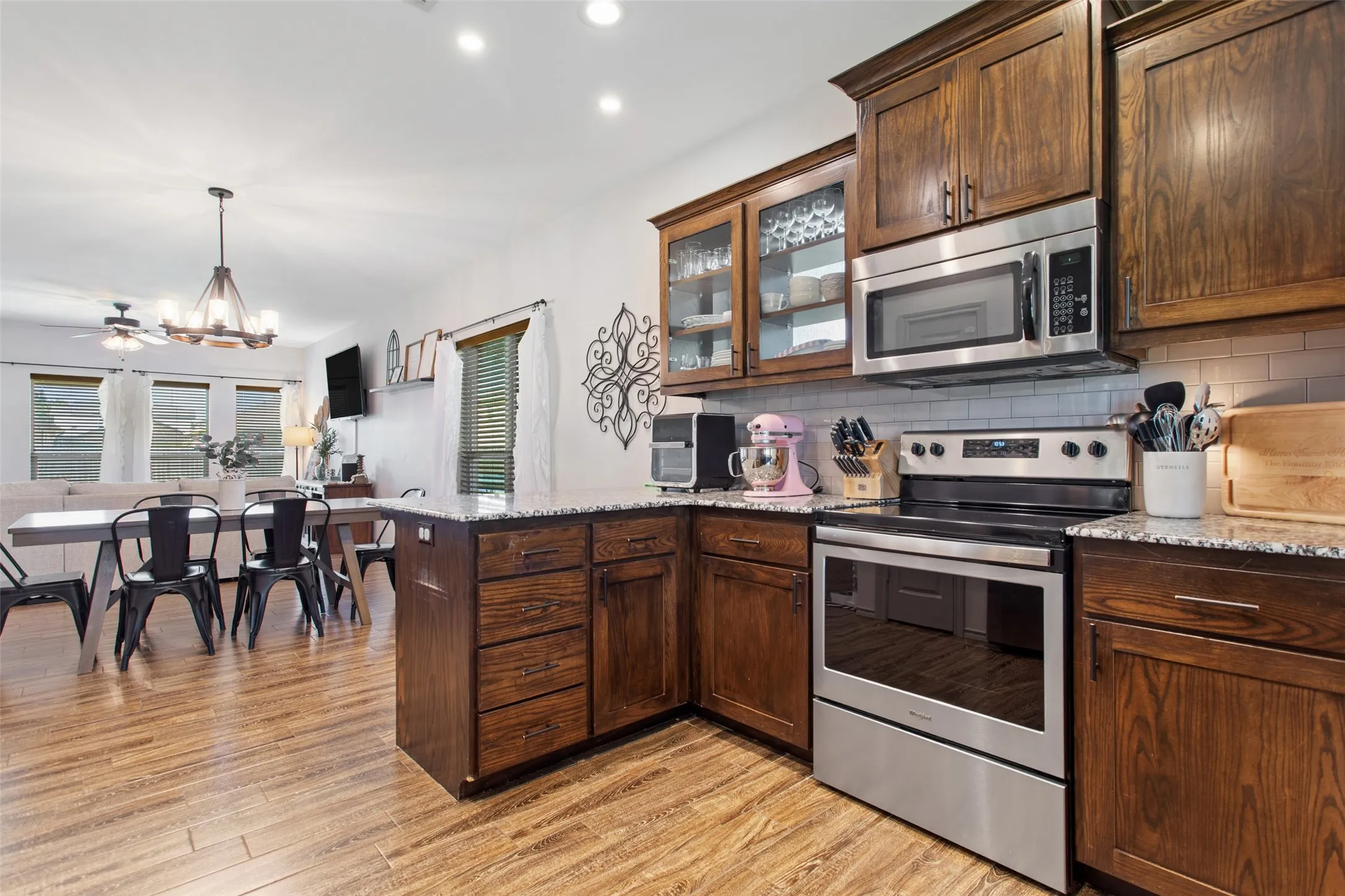 Single Family Residence For Sale in Smith County , 13835 County Road 4200, Lindale, Texas 75771, 2 Bedroom, 2 Bathroom, 2 Garage spaces, 1,542 Sqft, built in 2018, mls#21289191, Real Estate Agent in Lindale, Homes For Sale in Smith county, Homes For Sale in Lindale, Realtor in Lindale Texas, Real Estate Brokerage Independent Realty Texas, Luminita Cordes Realtor