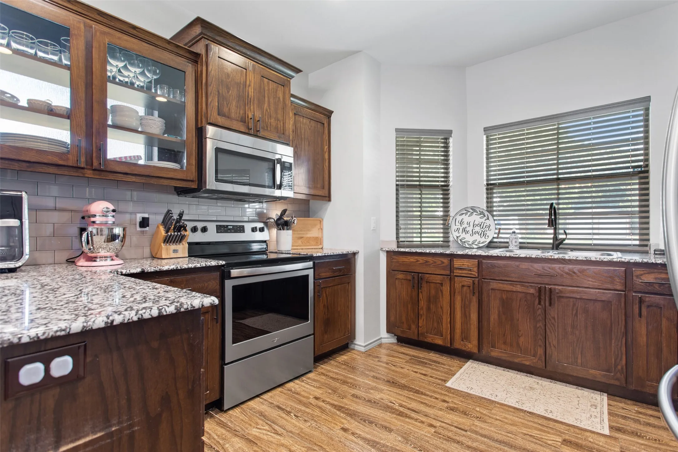 Single Family Residence For Sale in Smith County , 13835 County Road 4200, Lindale, Texas 75771, 2 Bedroom, 2 Bathroom, 2 Garage spaces, 1,542 Sqft, built in 2018, mls#21289191, Real Estate Agent in Lindale, Homes For Sale in Smith county, Homes For Sale in Lindale, Realtor in Lindale Texas, Real Estate Brokerage Independent Realty Texas, Luminita Cordes Realtor