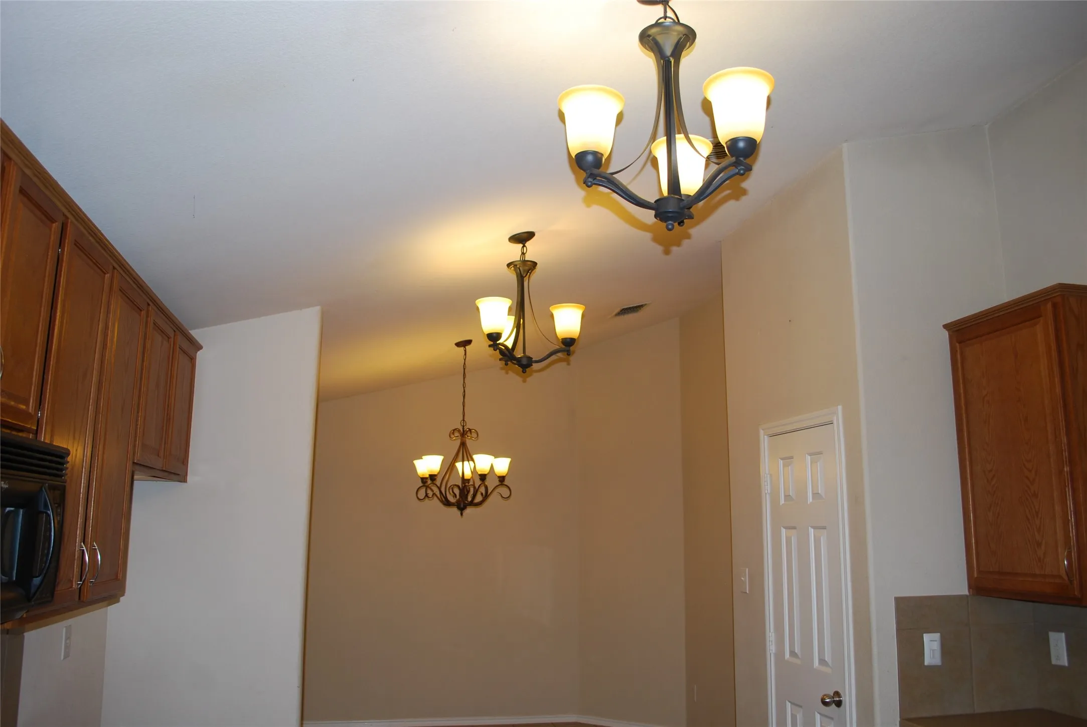 Single Family Residence For Rent in Denton County , 4713 Fox Sedge Lane, Denton, Texas 76208, 3 Bedroom, 2 Bathroom, 2 Garage spaces, 1,885 Sqft, built in 2005, mls#21289199, Real Estate Agent in Denton, Homes For Rent in Denton county, Homes For Rent in Denton, Realtor in Denton Texas, Real Estate Brokerage Independent Realty Texas, Luminita Cordes Realtor