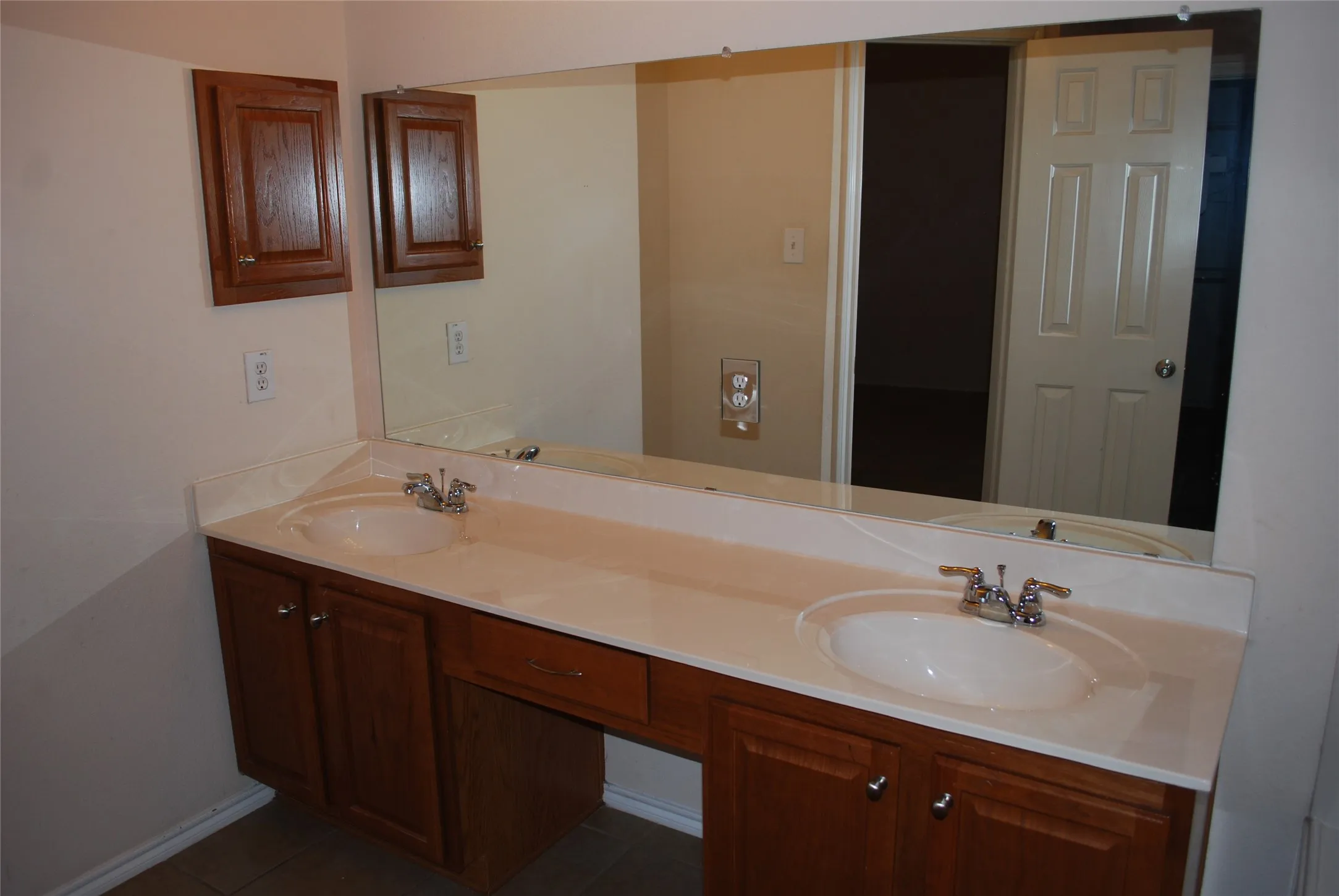 Single Family Residence For Rent in Denton County , 4713 Fox Sedge Lane, Denton, Texas 76208, 3 Bedroom, 2 Bathroom, 2 Garage spaces, 1,885 Sqft, built in 2005, mls#21289199, Real Estate Agent in Denton, Homes For Rent in Denton county, Homes For Rent in Denton, Realtor in Denton Texas, Real Estate Brokerage Independent Realty Texas, Luminita Cordes Realtor