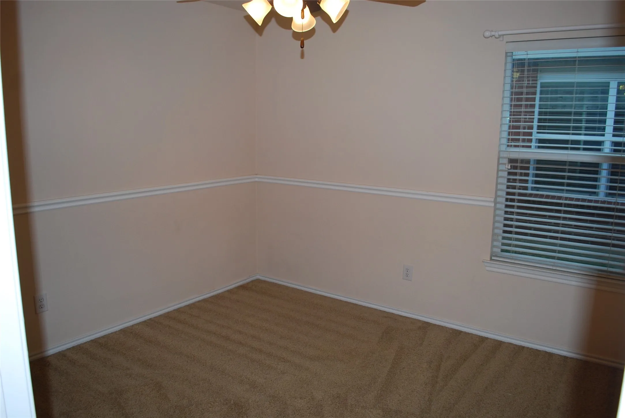 Single Family Residence For Rent in Denton County , 4713 Fox Sedge Lane, Denton, Texas 76208, 3 Bedroom, 2 Bathroom, 2 Garage spaces, 1,885 Sqft, built in 2005, mls#21289199, Real Estate Agent in Denton, Homes For Rent in Denton county, Homes For Rent in Denton, Realtor in Denton Texas, Real Estate Brokerage Independent Realty Texas, Luminita Cordes Realtor