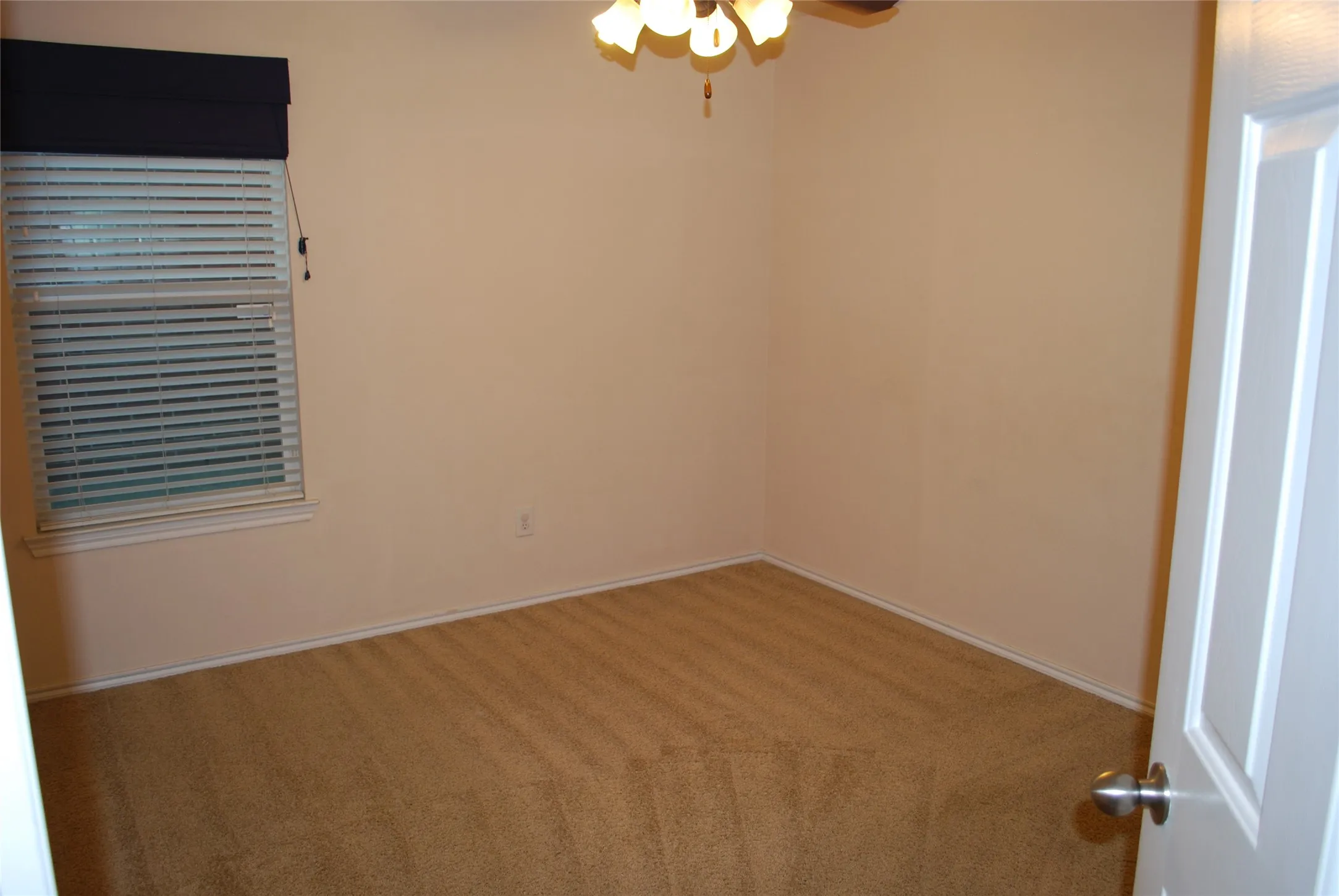 Single Family Residence For Rent in Denton County , 4713 Fox Sedge Lane, Denton, Texas 76208, 3 Bedroom, 2 Bathroom, 2 Garage spaces, 1,885 Sqft, built in 2005, mls#21289199, Real Estate Agent in Denton, Homes For Rent in Denton county, Homes For Rent in Denton, Realtor in Denton Texas, Real Estate Brokerage Independent Realty Texas, Luminita Cordes Realtor