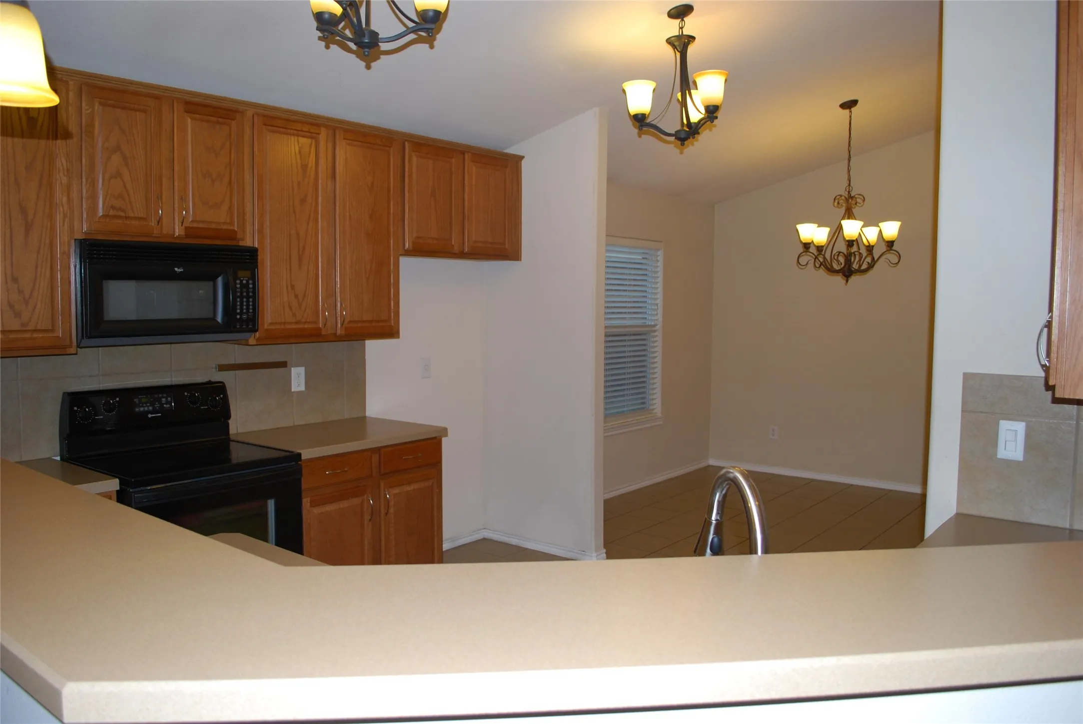 Single Family Residence For Rent in Denton County , 4713 Fox Sedge Lane, Denton, Texas 76208, 3 Bedroom, 2 Bathroom, 2 Garage spaces, 1,885 Sqft, built in 2005, mls#21289199, Real Estate Agent in Denton, Homes For Rent in Denton county, Homes For Rent in Denton, Realtor in Denton Texas, Real Estate Brokerage Independent Realty Texas, Luminita Cordes Realtor