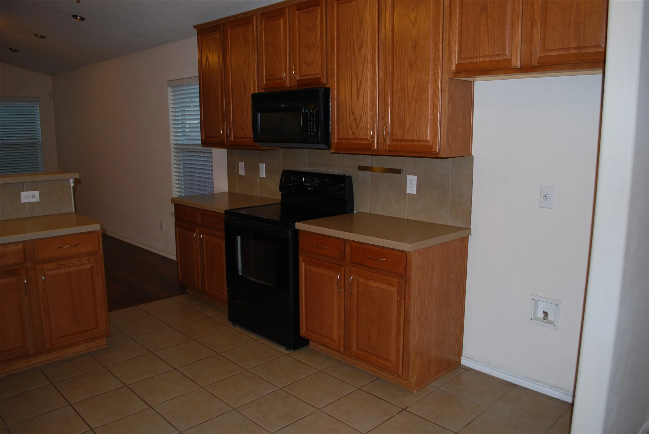 Single Family Residence For Rent in Denton County , 4713 Fox Sedge Lane, Denton, Texas 76208, 3 Bedroom, 2 Bathroom, 2 Garage spaces, 1,885 Sqft, built in 2005, mls#21289199, Real Estate Agent in Denton, Homes For Rent in Denton county, Homes For Rent in Denton, Realtor in Denton Texas, Real Estate Brokerage Independent Realty Texas, Luminita Cordes Realtor