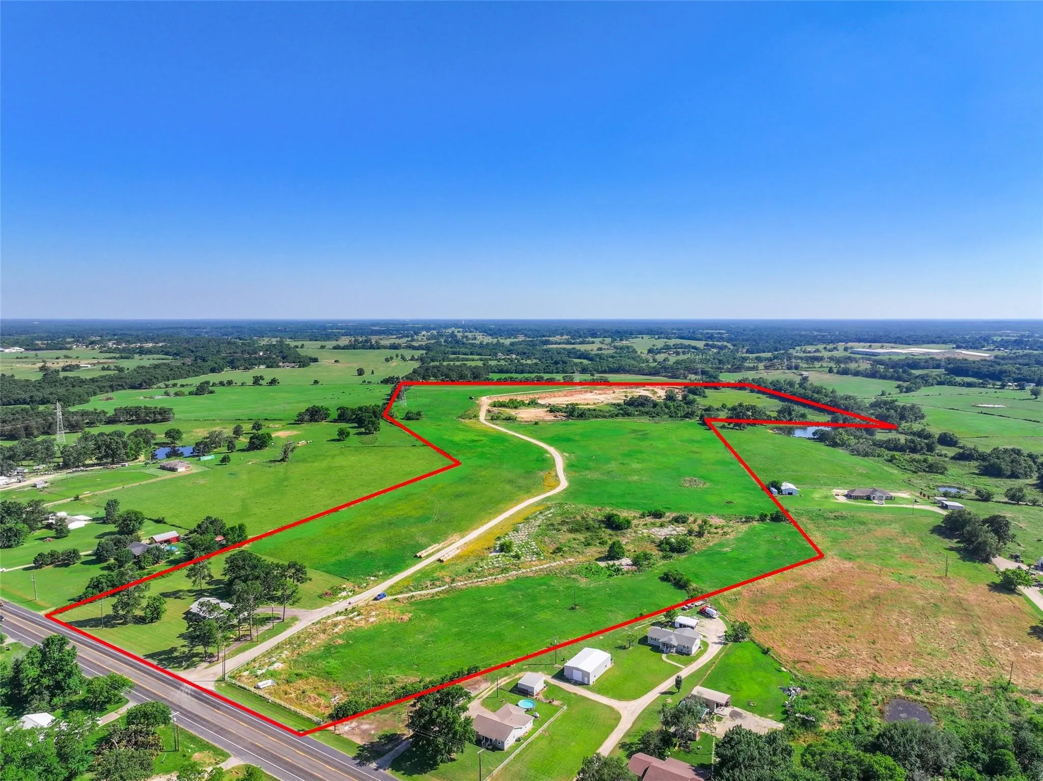Single Family Residence For Sale in Hopkins County , 3238 E HWY 11, Sulphur Springs, Texas 75494, 3 Bedrooms, 3 Bathrooms, 1 Garage spaces, 2,075 Sqft, built in 1965, Price $3,000,000, mls#21289092, Real Estate Agent in Sulphur Springs, Homes For Sale in Hopkins county, Homes For Sale in Sulphur Springs, Realtor in Sulphur Springs Texas, Real Estate Brokerage Independent Realty Texas, Luminita Cordes Realtor