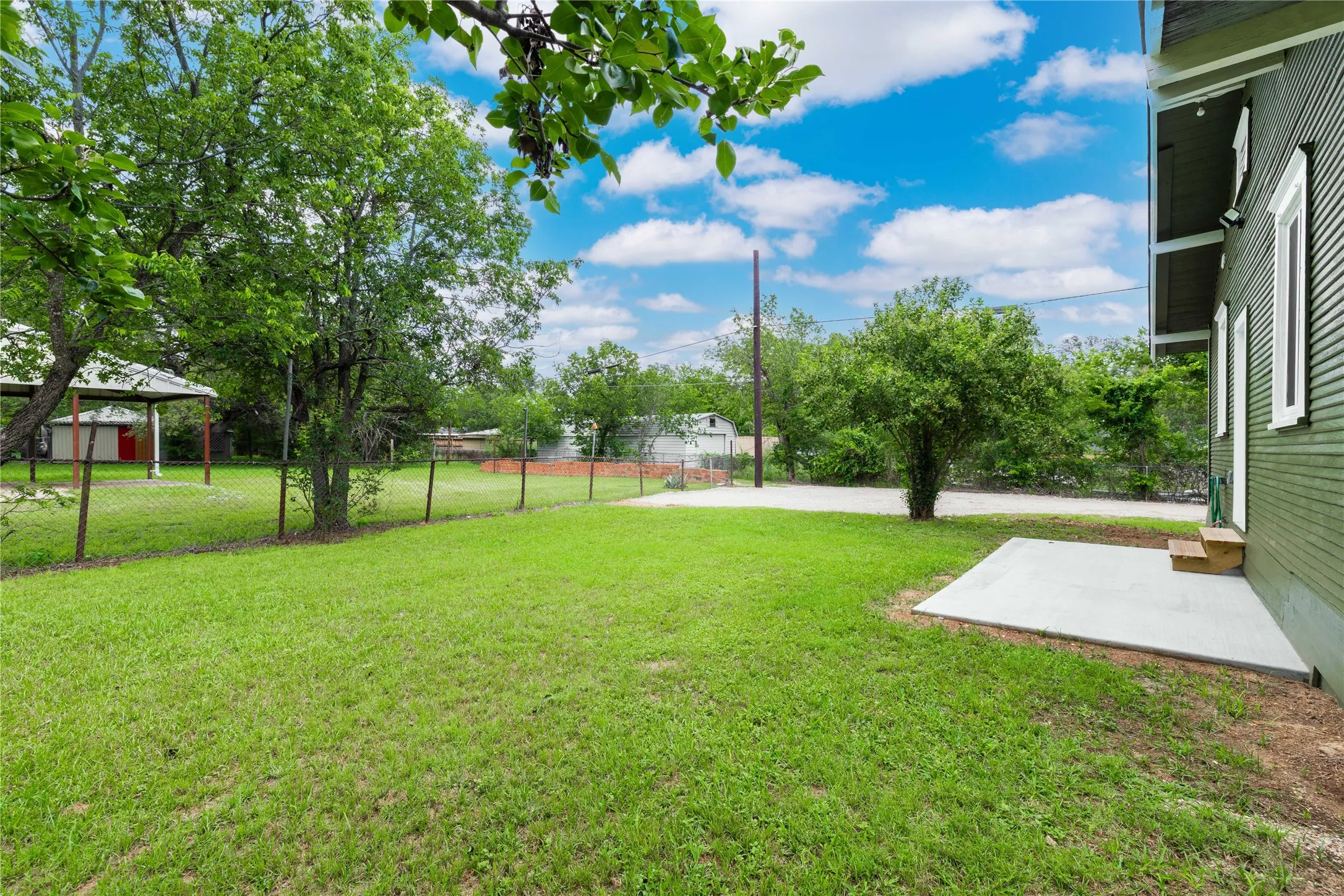 Single Family Residence For Sale in Brown County , 709 Avenue H, Brownwood, Texas 76801, 3 Bedroom, 1 Bathroom, Garage spaces, 1,454 Sqft, built in 0, mls#21288766, Real Estate Agent in Brownwood, Homes For Sale in Brown county, Homes For Sale in Brownwood, Realtor in Brownwood Texas, Real Estate Brokerage Independent Realty Texas, Luminita Cordes Realtor