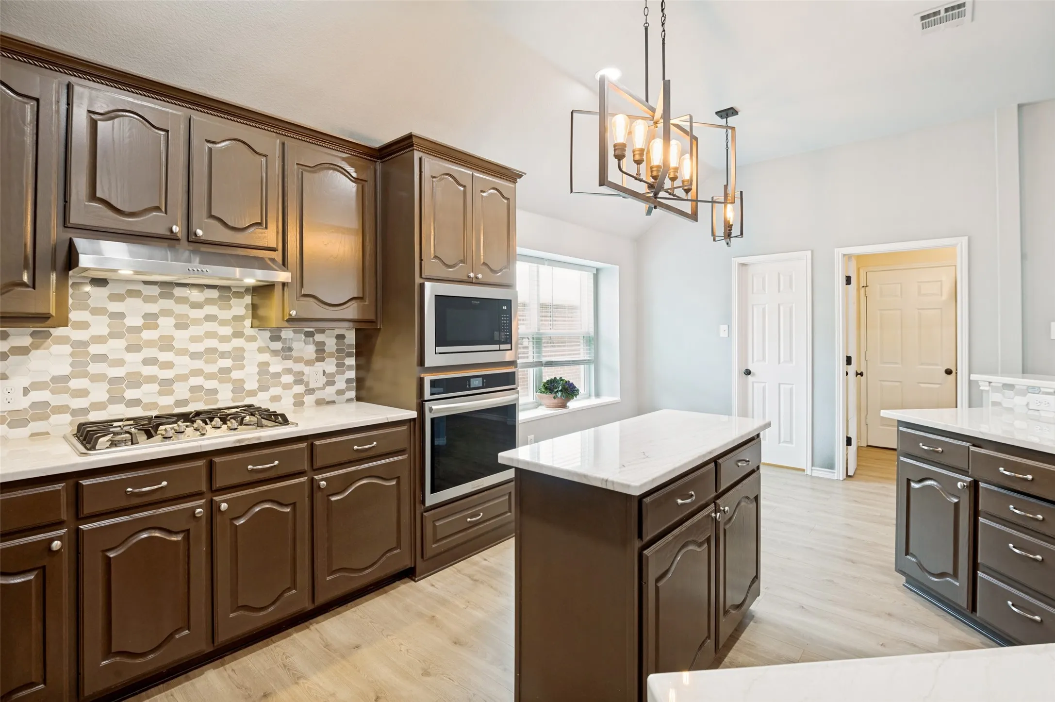 Single Family Residence For Sale in Collin County , 1420 Greenwich Drive, Allen, Texas 75013, 4 Bedroom, 2 Bathroom, 2 Garage spaces, 2,217 Sqft, built in 2003, mls#21283747, Real Estate Agent in Allen, Homes For Sale in Collin county, Homes For Sale in Allen, Realtor in Allen Texas, Real Estate Brokerage Independent Realty Texas, Luminita Cordes Realtor