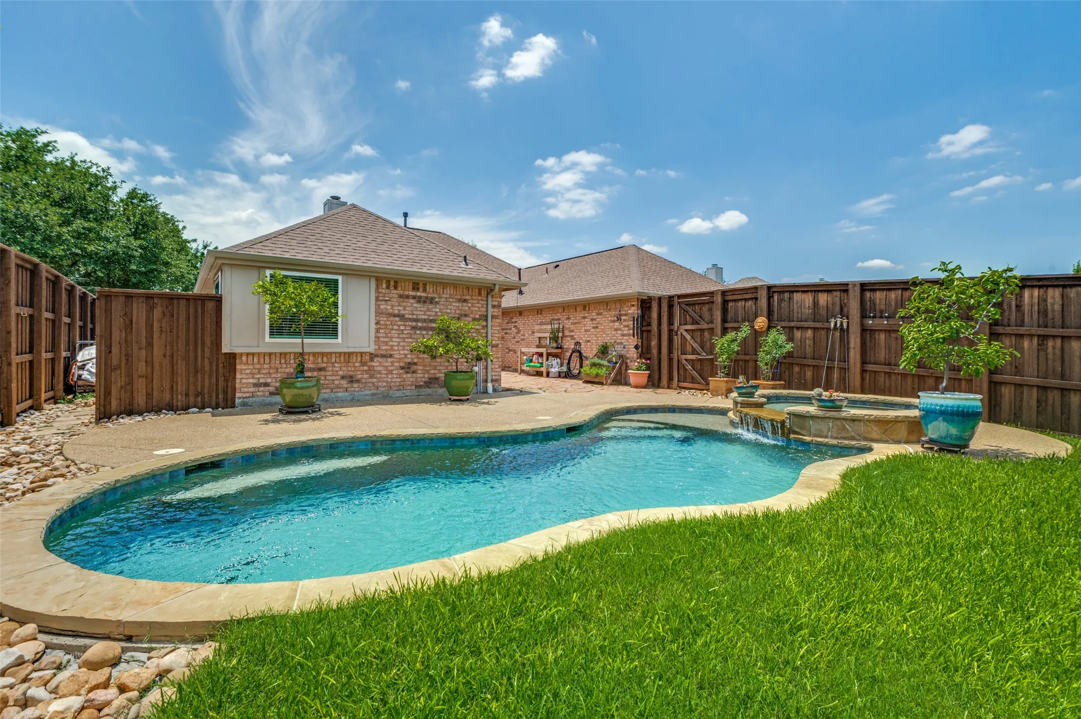 Single Family Residence For Sale in Collin County , 1420 Greenwich Drive, Allen, Texas 75013, 4 Bedroom, 2 Bathroom, 2 Garage spaces, 2,217 Sqft, built in 2003, mls#21283747, Real Estate Agent in Allen, Homes For Sale in Collin county, Homes For Sale in Allen, Realtor in Allen Texas, Real Estate Brokerage Independent Realty Texas, Luminita Cordes Realtor