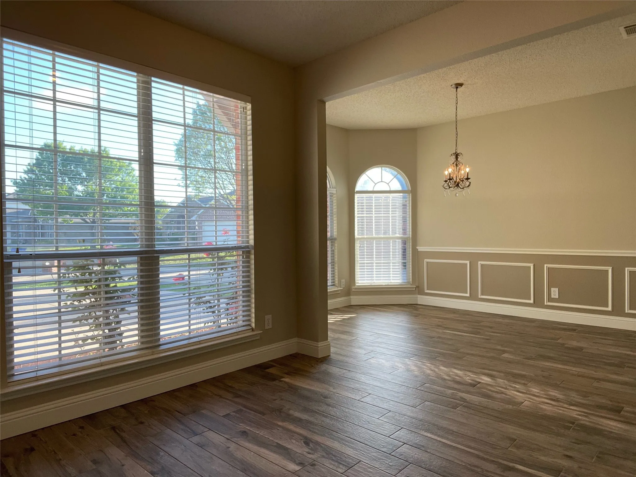 Single Family Residence For Rent in Collin County , 1614 N Timber Brook Drive, Wylie, Texas 75098, 4 Bedroom, 3 Bathroom, 2 Garage spaces, 2,846 Sqft, built in 2003, mls#21286874, Real Estate Agent in Wylie, Homes For Rent in Collin county, Homes For Rent in Wylie, Realtor in Wylie Texas, Real Estate Brokerage Independent Realty Texas, Luminita Cordes Realtor