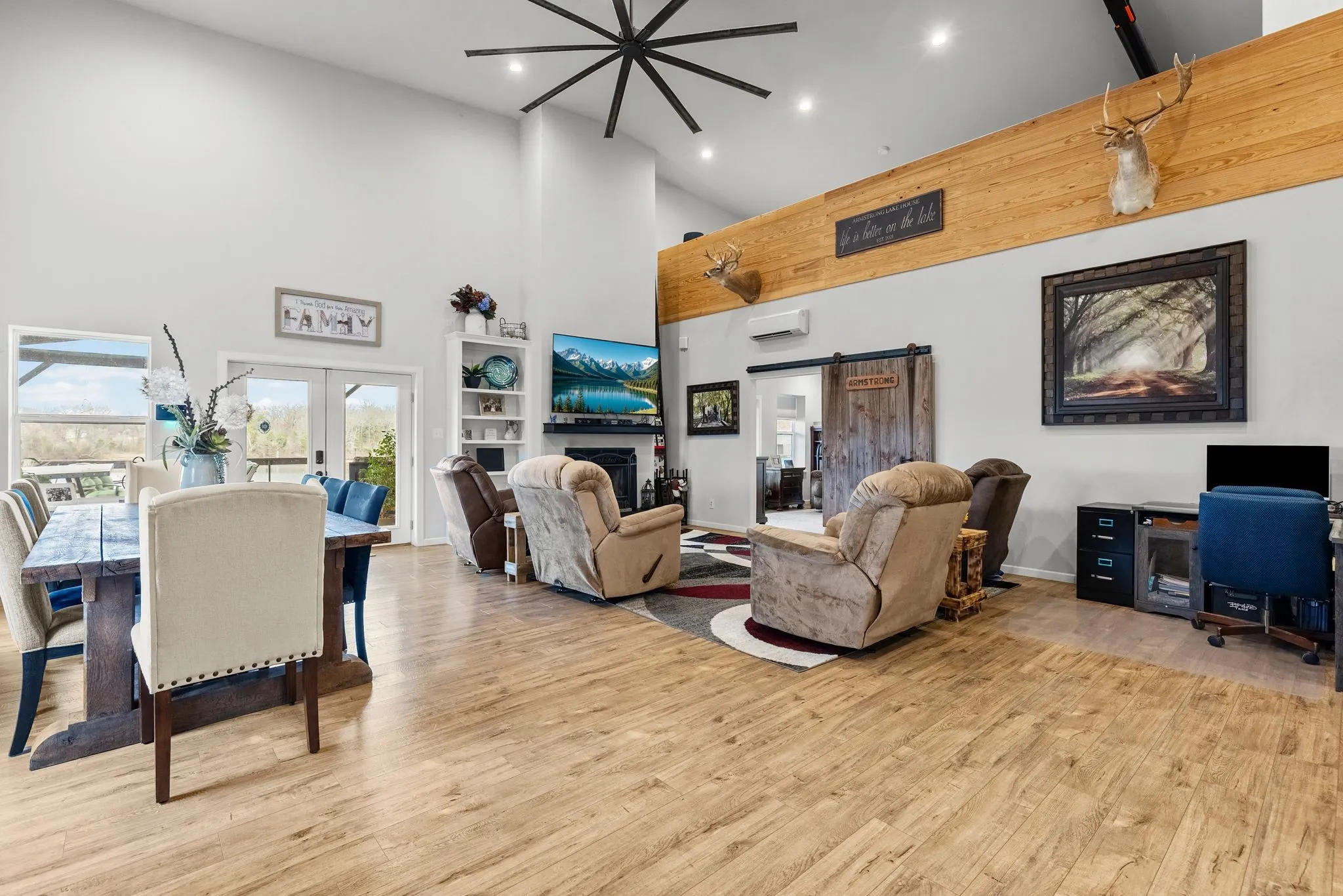 Single Family Residence For Sale in Wood County , 187 Shawnee, Quitman, Texas 75783, 3 Bedroom, 2 Bathroom, 6 Garage spaces, 1,952 Sqft, built in 2019, mls#21289052, Real Estate Agent in Quitman, Homes For Sale in Wood county, Homes For Sale in Quitman, Realtor in Quitman Texas, Real Estate Brokerage Independent Realty Texas, Luminita Cordes Realtor