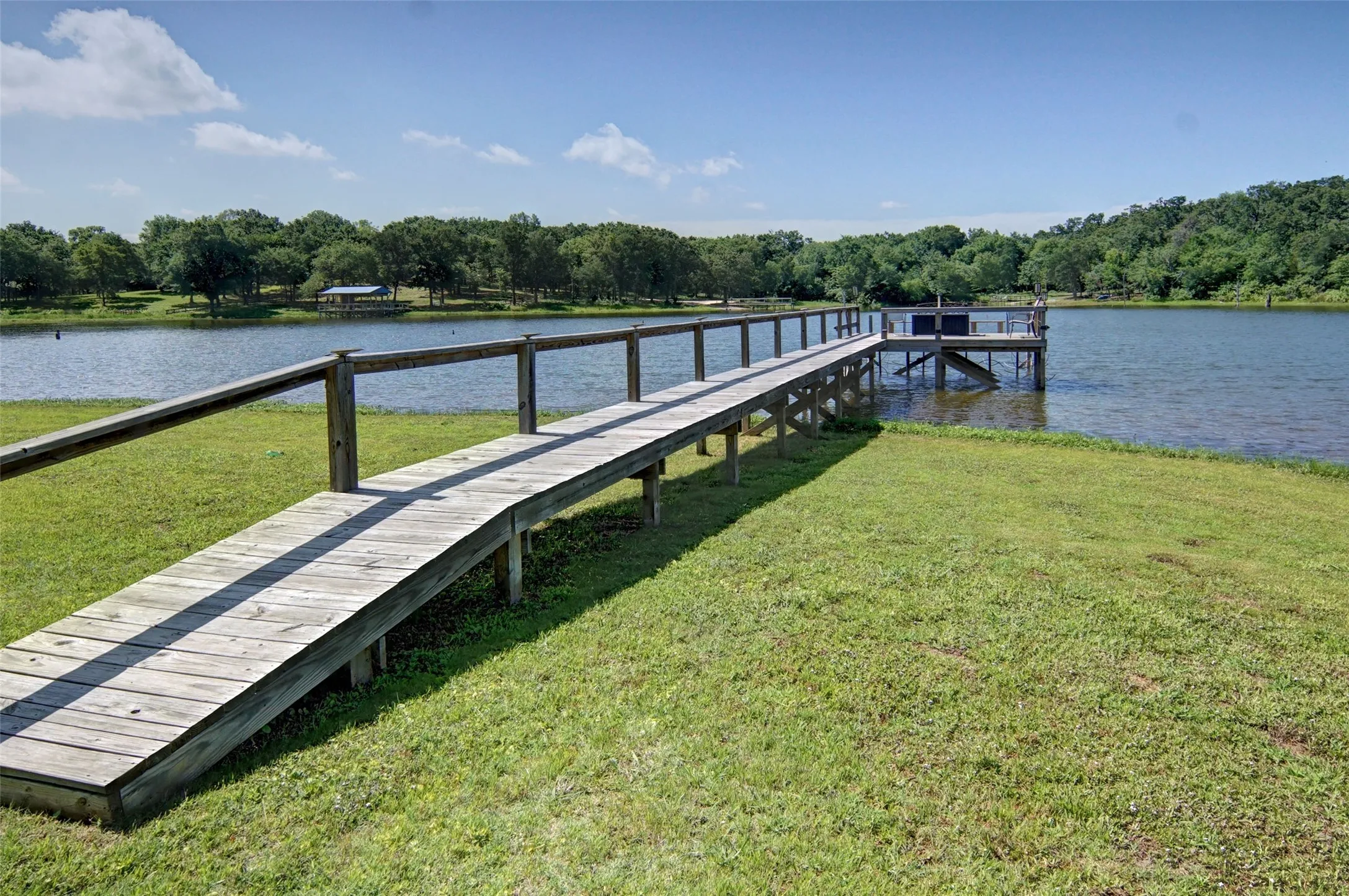 Single Family Residence For Sale in Wood County , 187 Shawnee, Quitman, Texas 75783, 3 Bedroom, 2 Bathroom, 6 Garage spaces, 1,952 Sqft, built in 2019, mls#21289052, Real Estate Agent in Quitman, Homes For Sale in Wood county, Homes For Sale in Quitman, Realtor in Quitman Texas, Real Estate Brokerage Independent Realty Texas, Luminita Cordes Realtor