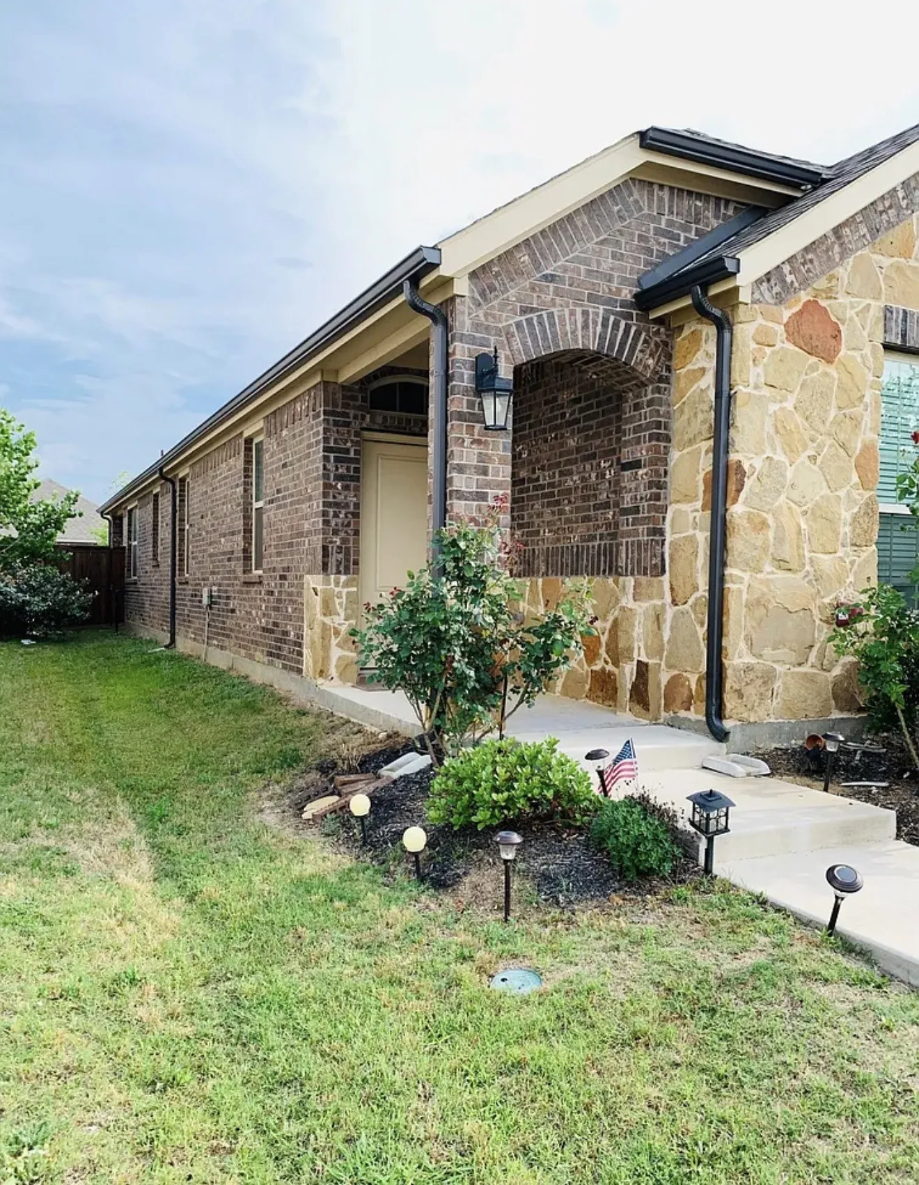 Single Family Residence For Rent in Denton County , 2344 Opaline Drive, Little Elm, Texas 76227, 3 Bedroom, 2 Bathroom, 2 Garage spaces, 1,523 Sqft, built in 2020, mls#21287536, Real Estate Agent in Little Elm, Homes For Rent in Denton county, Homes For Rent in Little Elm, Realtor in Little Elm Texas, Real Estate Brokerage Independent Realty Texas, Luminita Cordes Realtor
