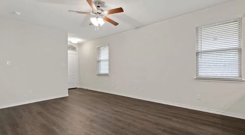 Single Family Residence For Rent in Denton County , 2344 Opaline Drive, Little Elm, Texas 76227, 3 Bedroom, 2 Bathroom, 2 Garage spaces, 1,523 Sqft, built in 2020, mls#21287536, Real Estate Agent in Little Elm, Homes For Rent in Denton county, Homes For Rent in Little Elm, Realtor in Little Elm Texas, Real Estate Brokerage Independent Realty Texas, Luminita Cordes Realtor