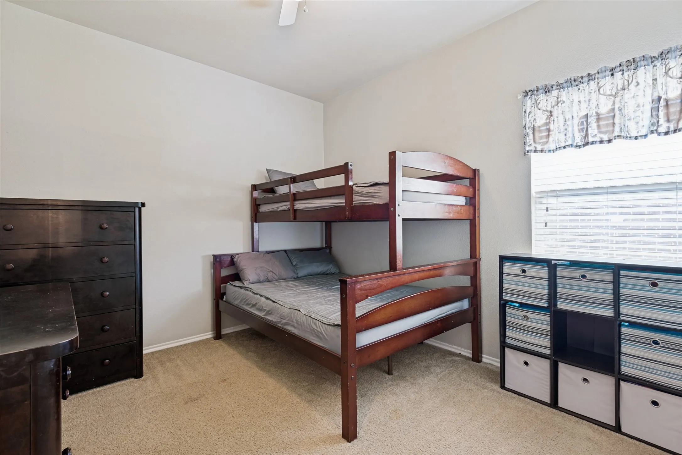 Single Family Residence For Sale in Kaufman County , 2107 Thistle Lane, Forney, Texas 75126, 4 Bedroom, 2 Bathroom, 2 Garage spaces, 2,090 Sqft, built in 2010, mls#21285336, Real Estate Agent in Forney, Homes For Sale in Kaufman county, Homes For Sale in Forney, Realtor in Forney Texas, Real Estate Brokerage Independent Realty Texas, Luminita Cordes Realtor
