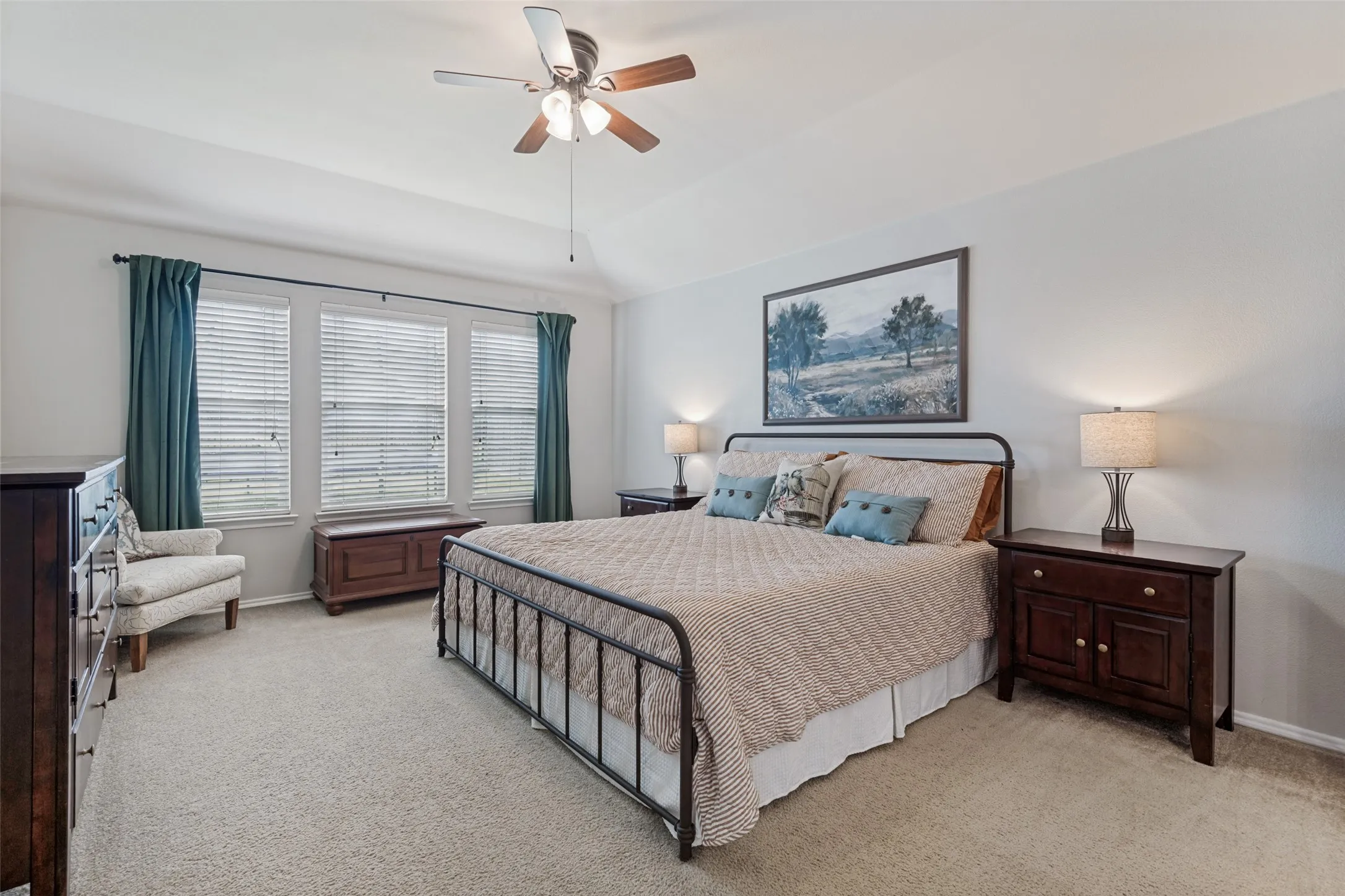 Single Family Residence For Sale in Kaufman County , 2107 Thistle Lane, Forney, Texas 75126, 4 Bedroom, 2 Bathroom, 2 Garage spaces, 2,090 Sqft, built in 2010, mls#21285336, Real Estate Agent in Forney, Homes For Sale in Kaufman county, Homes For Sale in Forney, Realtor in Forney Texas, Real Estate Brokerage Independent Realty Texas, Luminita Cordes Realtor