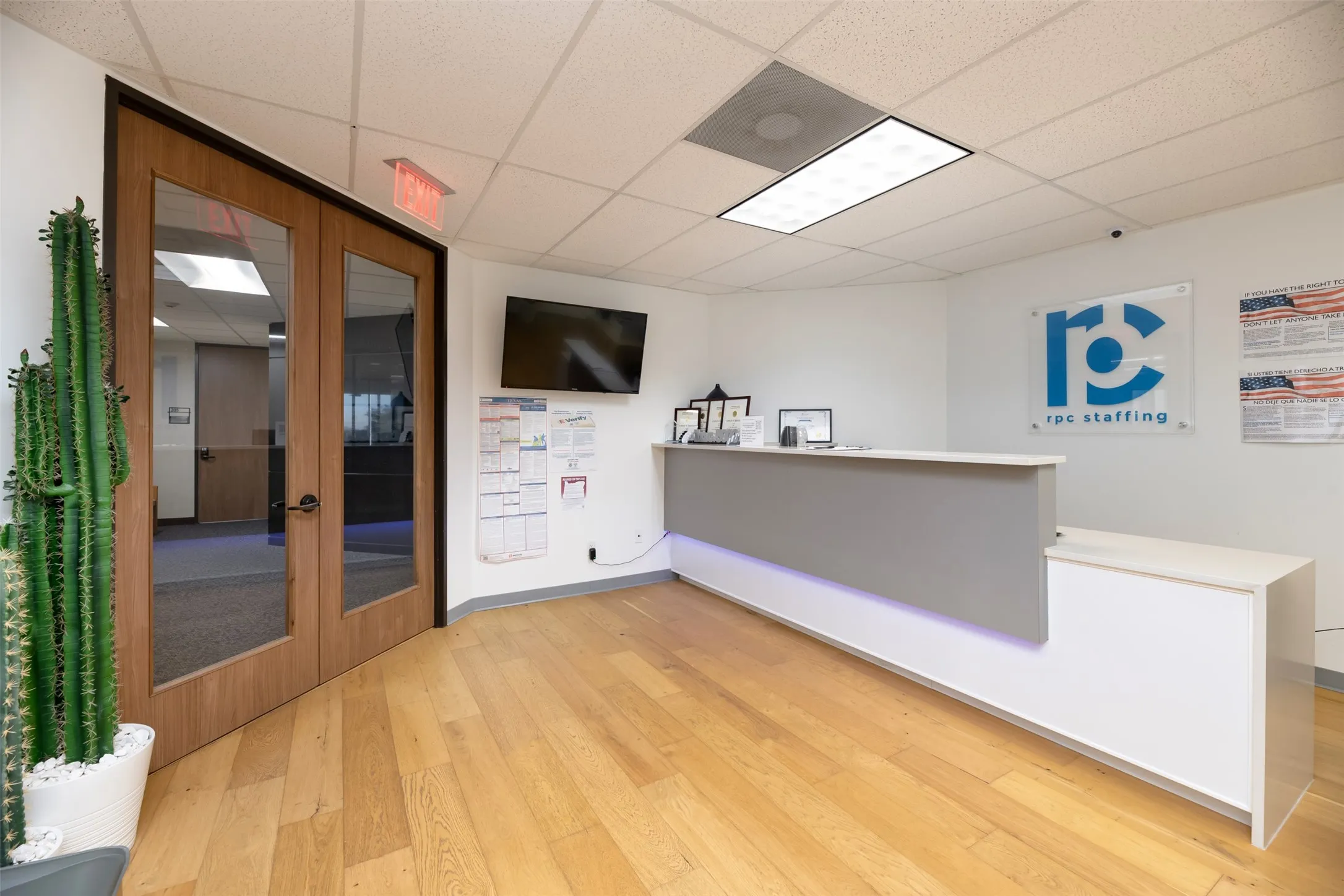 Office For Rent in Dallas County , 13465 Midway Road 204, Farmers Branch, Texas 75244, 0, 0, Garage spaces, 0 Sqft, built in 1981, mls#21289311, Real Estate Agent in Farmers Branch, Homes For Rent in Dallas county, Homes For Rent in Farmers Branch, Realtor in Farmers Branch Texas, Real Estate Brokerage Independent Realty Texas, Luminita Cordes Realtor