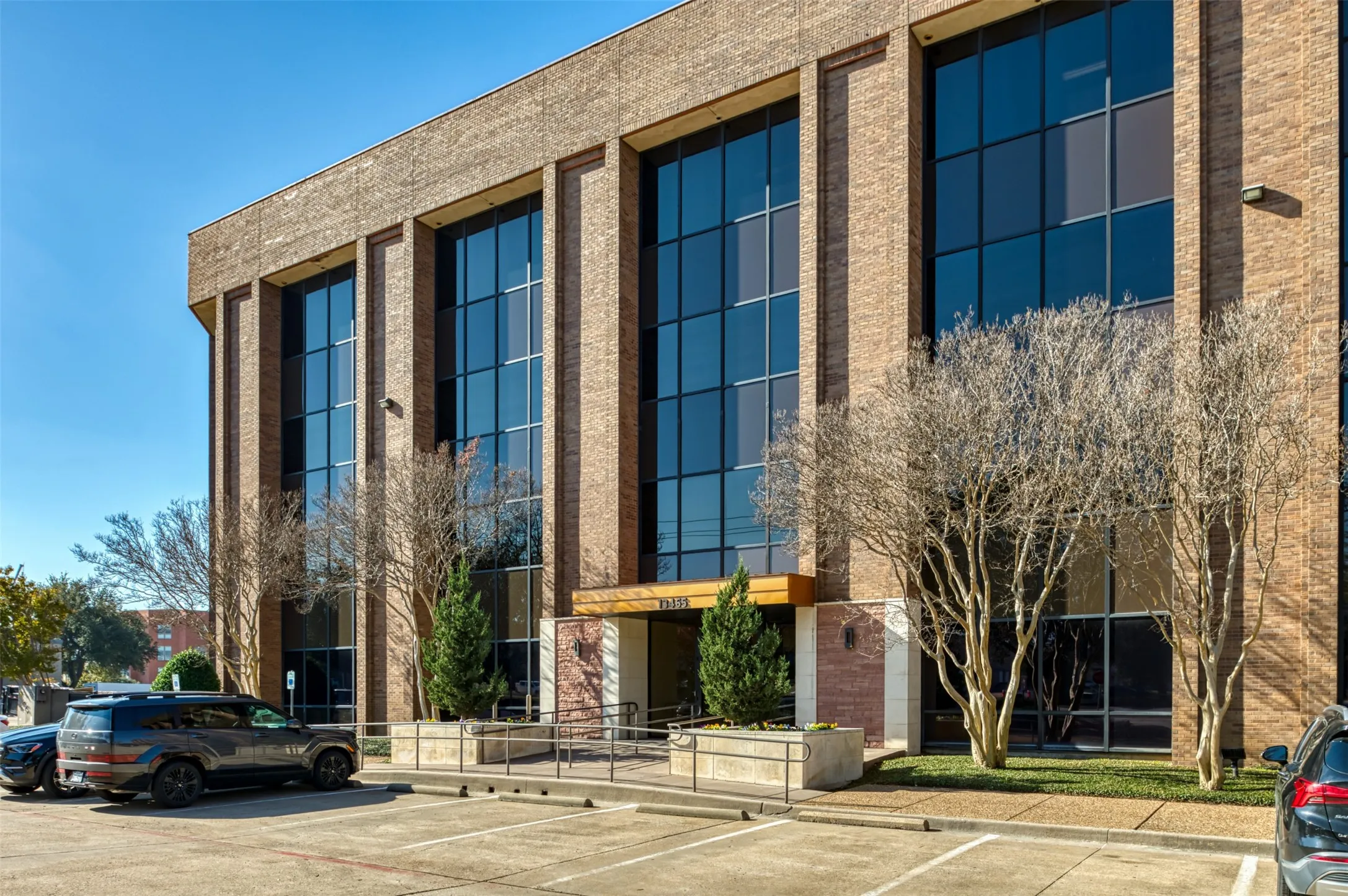 Office For Rent in Dallas County , 13465 Midway Road 204, Farmers Branch, Texas 75244, 0, 0, Garage spaces, 0 Sqft, built in 1981, mls#21289311, Real Estate Agent in Farmers Branch, Homes For Rent in Dallas county, Homes For Rent in Farmers Branch, Realtor in Farmers Branch Texas, Real Estate Brokerage Independent Realty Texas, Luminita Cordes Realtor