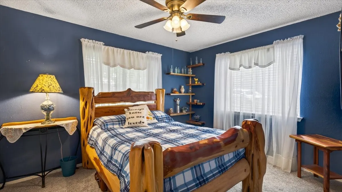 Single Family Residence For Sale in Henderson County , 110 Punto Pescador, Gun Barrel City, Texas 75156, 3 Bedroom, 3 Bathroom, 1 Garage spaces, 1,748 Sqft, built in 1975, mls#21289312, Real Estate Agent in Gun Barrel City, Homes For Sale in Henderson county, Homes For Sale in Gun Barrel City, Realtor in Gun Barrel City Texas, Real Estate Brokerage Independent Realty Texas, Luminita Cordes Realtor