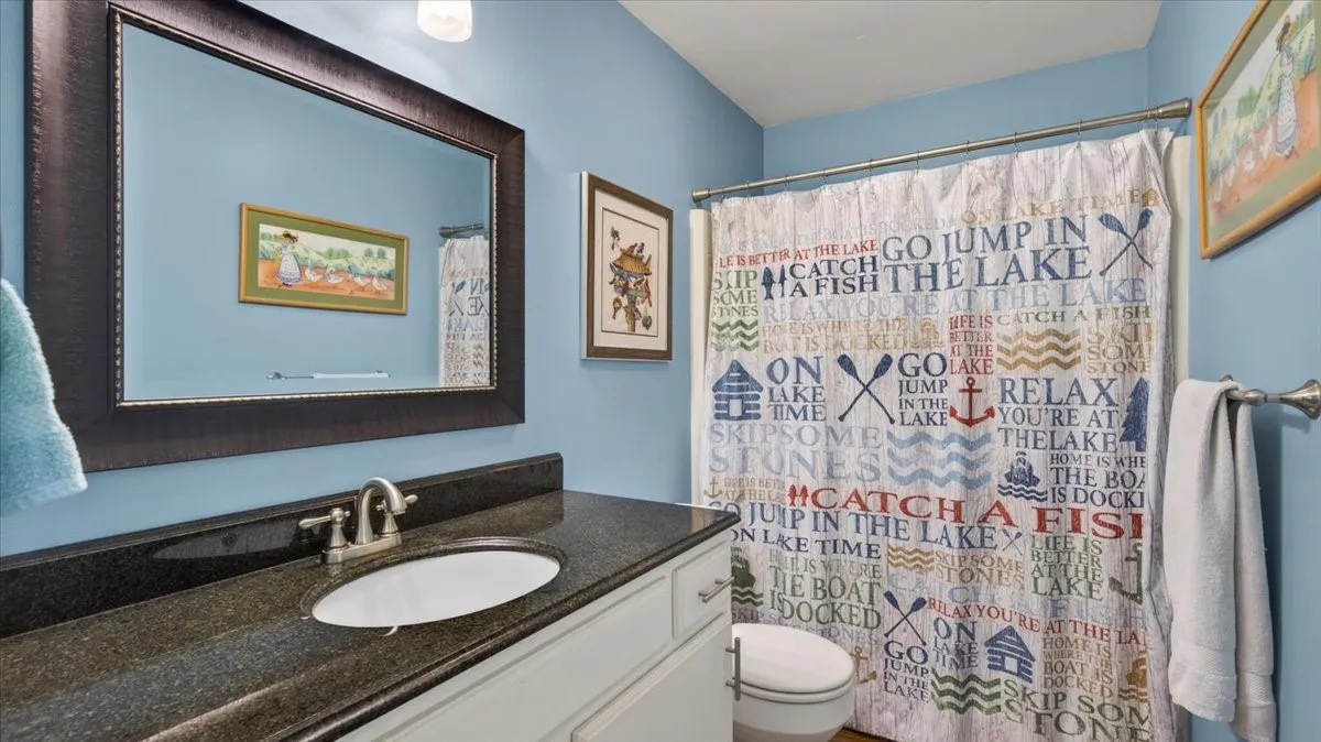 Single Family Residence For Sale in Henderson County , 110 Punto Pescador, Gun Barrel City, Texas 75156, 3 Bedroom, 3 Bathroom, 1 Garage spaces, 1,748 Sqft, built in 1975, mls#21289312, Real Estate Agent in Gun Barrel City, Homes For Sale in Henderson county, Homes For Sale in Gun Barrel City, Realtor in Gun Barrel City Texas, Real Estate Brokerage Independent Realty Texas, Luminita Cordes Realtor