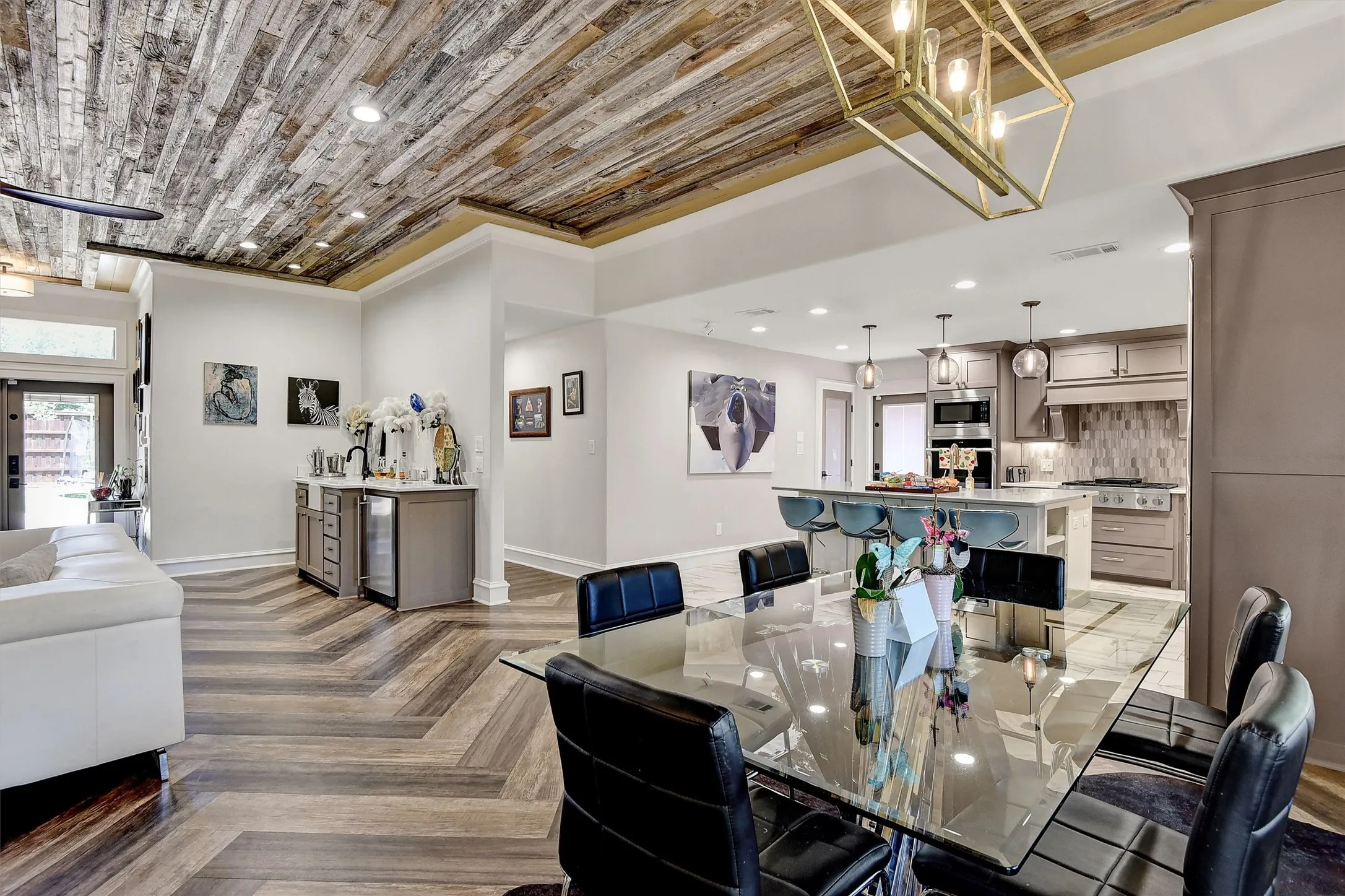 Single Family Residence For Sale in Grayson County , 167 Randell Terrace Drive, Denison, Texas 75020, 4 Bedroom, 3 Bathroom, 2 Garage spaces, 2,410 Sqft, built in 1987, Price $589,000, mls#21281482, Real Estate Agent in Denison, Homes For Sale in Grayson county, Homes For Sale in Denison, Realtor in Denison Texas, Real Estate Brokerage Independent Realty Texas, Luminita Cordes Realtor