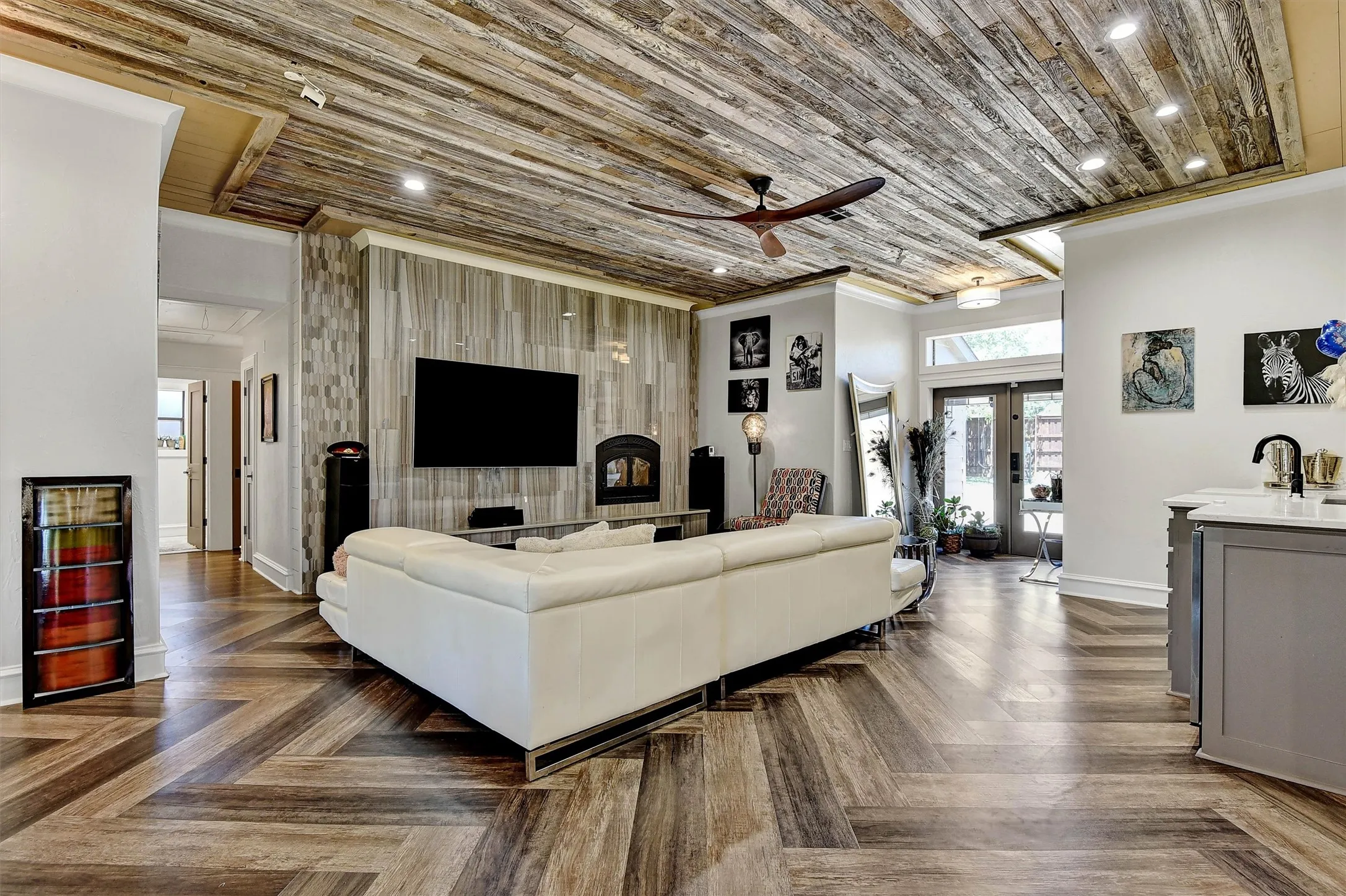 Single Family Residence For Sale in Grayson County , 167 Randell Terrace Drive, Denison, Texas 75020, 4 Bedroom, 3 Bathroom, 2 Garage spaces, 2,410 Sqft, built in 1987, Price $589,000, mls#21281482, Real Estate Agent in Denison, Homes For Sale in Grayson county, Homes For Sale in Denison, Realtor in Denison Texas, Real Estate Brokerage Independent Realty Texas, Luminita Cordes Realtor
