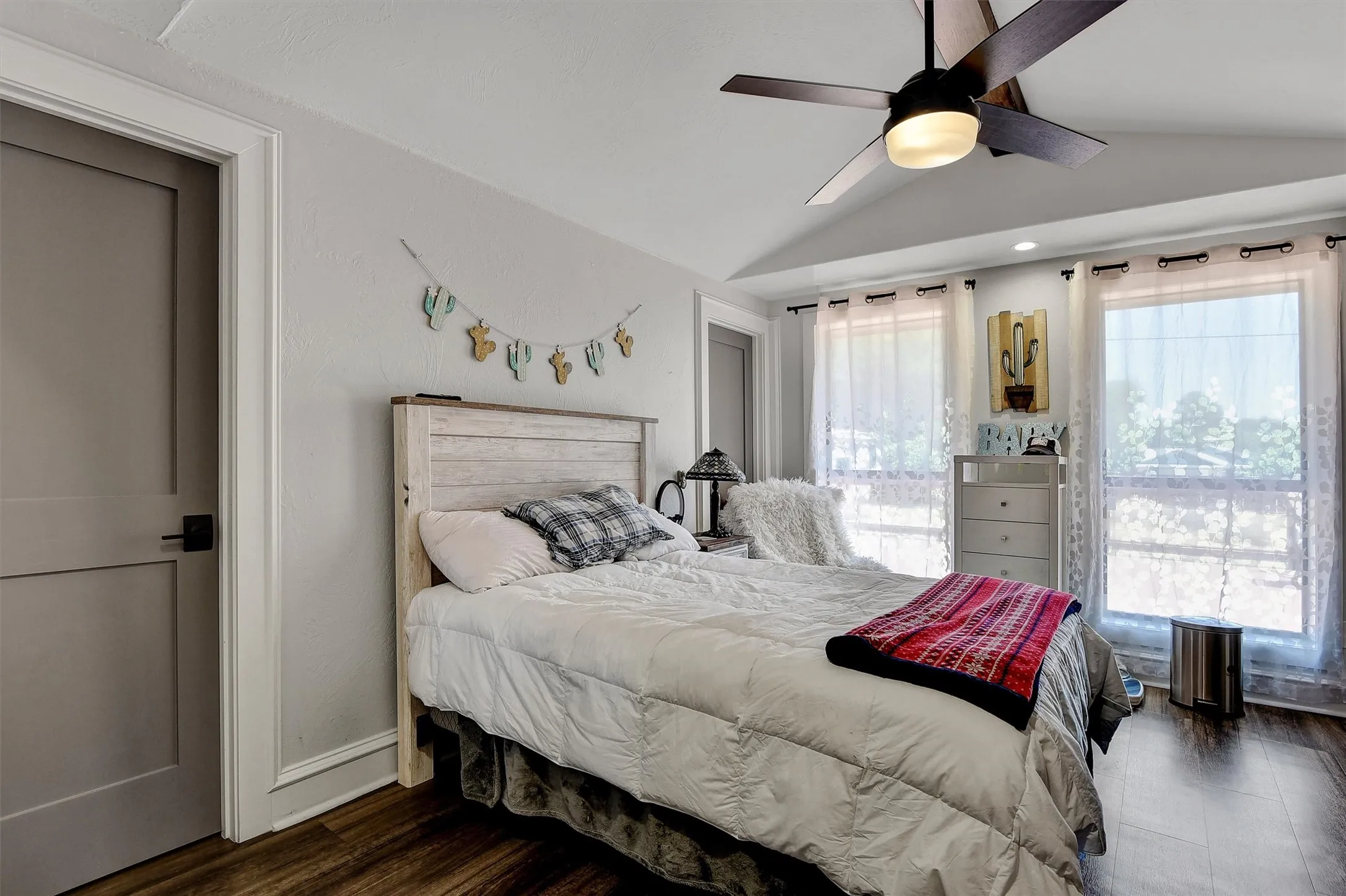 Single Family Residence For Sale in Grayson County , 167 Randell Terrace Drive, Denison, Texas 75020, 4 Bedroom, 3 Bathroom, 2 Garage spaces, 2,410 Sqft, built in 1987, Price $589,000, mls#21281482, Real Estate Agent in Denison, Homes For Sale in Grayson county, Homes For Sale in Denison, Realtor in Denison Texas, Real Estate Brokerage Independent Realty Texas, Luminita Cordes Realtor