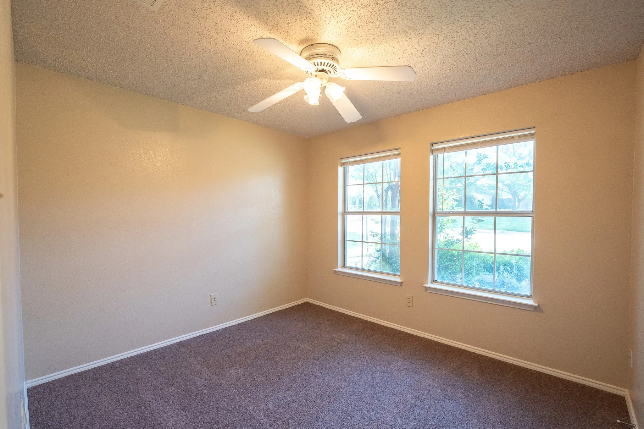 Single Family Residence For Rent in Dallas County , 831 Ash Grove Lane, De Soto, Texas 75115, 3 Bedroom, 2 Bathroom, 2 Garage spaces, 1,954 Sqft, built in 1988, mls#21289374, Real Estate Agent in De Soto, Homes For Rent in Dallas county, Homes For Rent in De Soto, Realtor in De Soto Texas, Real Estate Brokerage Independent Realty Texas, Luminita Cordes Realtor