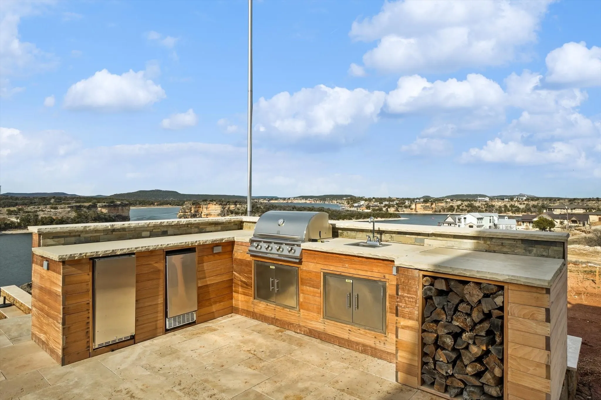 Single Family Residence For Sale in Palo Pinto County , 7077 W Hells Gate Drive, Strawn, Texas 76475, 4 Bedroom, 6 Bathroom, 3 Garage spaces, 3,920 Sqft, built in 2021, mls#21287302, Real Estate Agent in Strawn, Homes For Sale in Palo Pinto county, Homes For Sale in Strawn, Realtor in Strawn Texas, Real Estate Brokerage Independent Realty Texas, Luminita Cordes Realtor