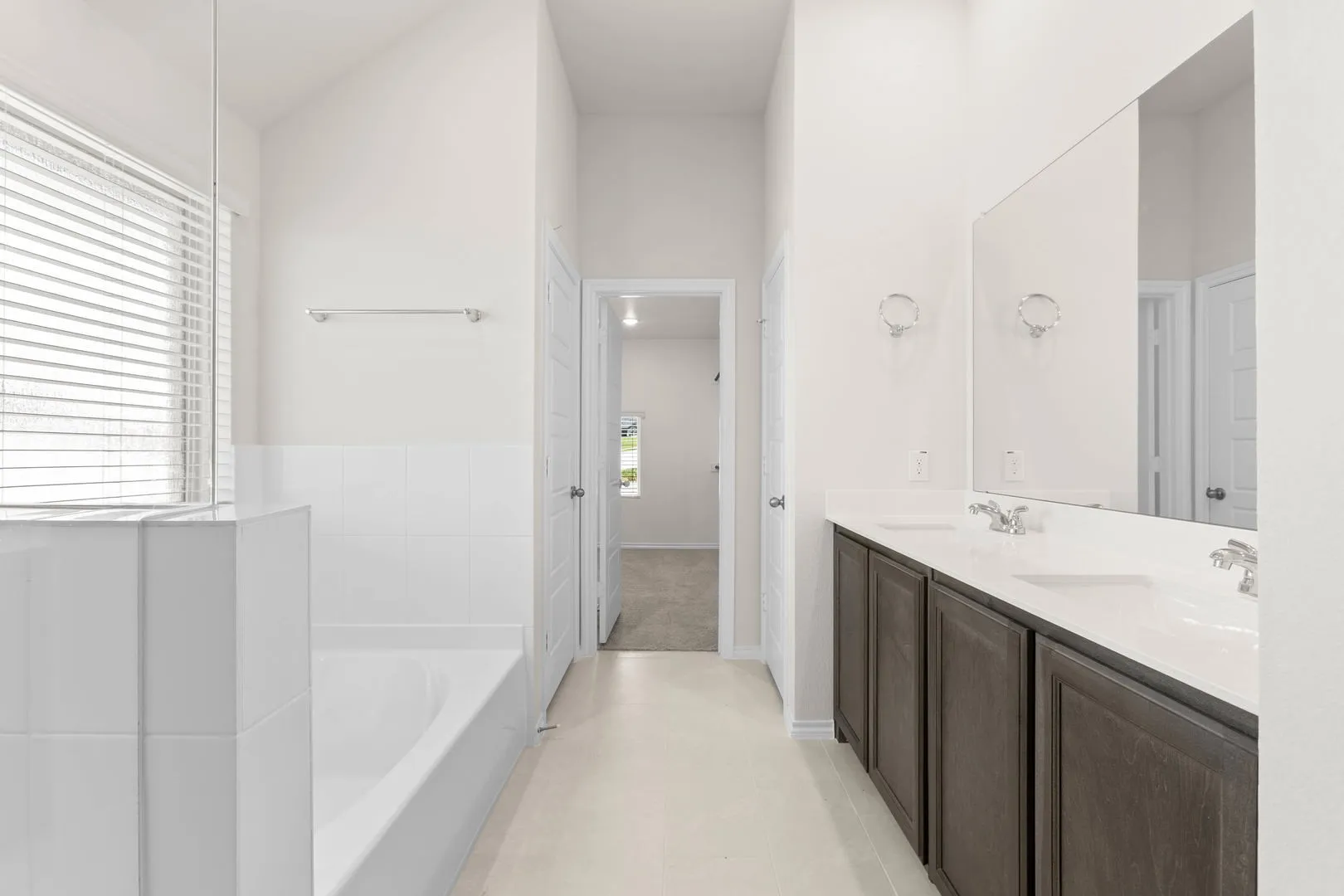 2609 River Bank-Primary Suite-3