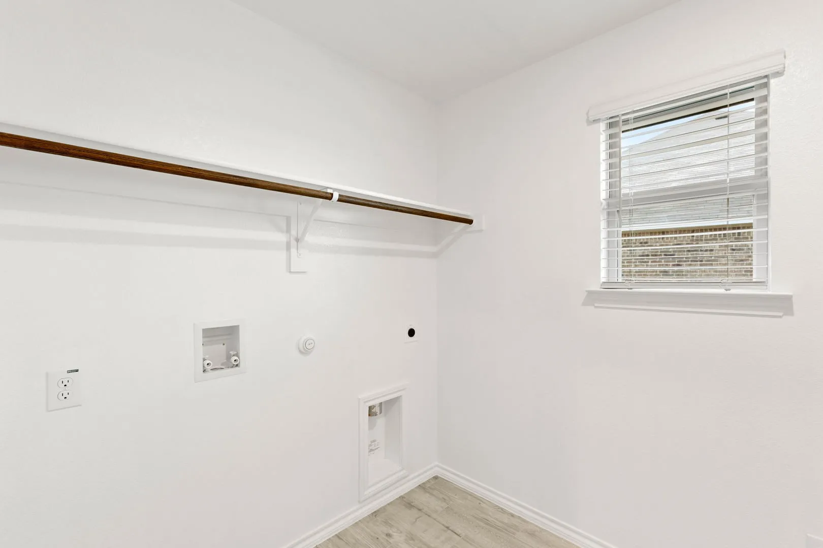 2609 River Bank-Utility-1