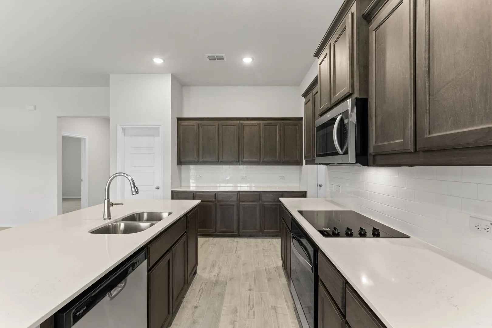2609 River Bank-Kitchen-3