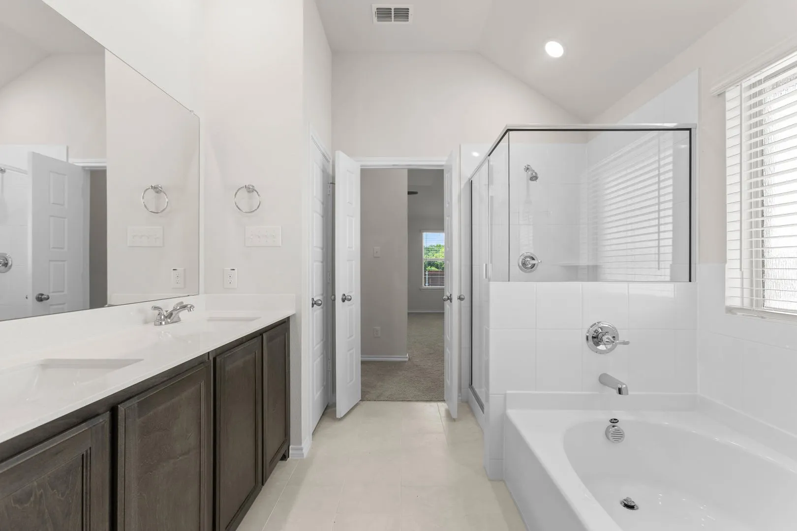 2609 River Bank-Primary Suite-4