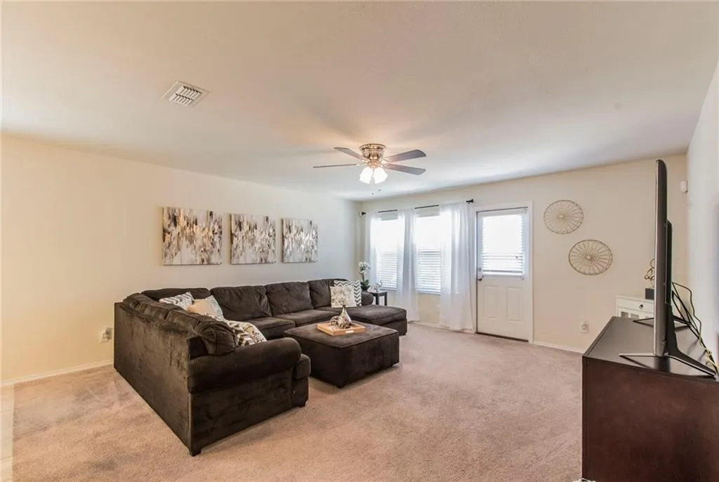 Single Family Residence For Rent in Collin County , 3007 Hickory Ridge, Melissa, Texas 75454, 3 Bedroom, 2 Bathroom, 2 Garage spaces, 1,948 Sqft, built in 2015, Price $2,075, mls#21289394, Real Estate Agent in Melissa, Homes For Rent in Collin county, Homes For Rent in Melissa, Realtor in Melissa Texas, Real Estate Brokerage Independent Realty Texas, Luminita Cordes Realtor
