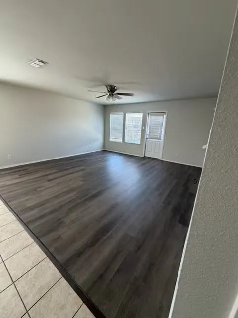 Single Family Residence For Rent in Collin County , 3007 Hickory Ridge, Melissa, Texas 75454, 3 Bedroom, 2 Bathroom, 2 Garage spaces, 1,948 Sqft, built in 2015, Price $2,075, mls#21289394, Real Estate Agent in Melissa, Homes For Rent in Collin county, Homes For Rent in Melissa, Realtor in Melissa Texas, Real Estate Brokerage Independent Realty Texas, Luminita Cordes Realtor