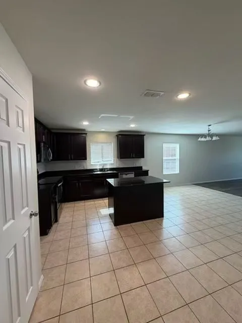 Single Family Residence For Rent in Collin County , 3007 Hickory Ridge, Melissa, Texas 75454, 3 Bedroom, 2 Bathroom, 2 Garage spaces, 1,948 Sqft, built in 2015, Price $2,075, mls#21289394, Real Estate Agent in Melissa, Homes For Rent in Collin county, Homes For Rent in Melissa, Realtor in Melissa Texas, Real Estate Brokerage Independent Realty Texas, Luminita Cordes Realtor