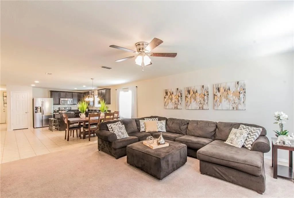 Single Family Residence For Rent in Collin County , 3007 Hickory Ridge, Melissa, Texas 75454, 3 Bedroom, 2 Bathroom, 2 Garage spaces, 1,948 Sqft, built in 2015, Price $2,075, mls#21289394, Real Estate Agent in Melissa, Homes For Rent in Collin county, Homes For Rent in Melissa, Realtor in Melissa Texas, Real Estate Brokerage Independent Realty Texas, Luminita Cordes Realtor