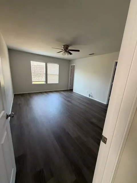 Single Family Residence For Rent in Collin County , 3007 Hickory Ridge, Melissa, Texas 75454, 3 Bedroom, 2 Bathroom, 2 Garage spaces, 1,948 Sqft, built in 2015, Price $2,075, mls#21289394, Real Estate Agent in Melissa, Homes For Rent in Collin county, Homes For Rent in Melissa, Realtor in Melissa Texas, Real Estate Brokerage Independent Realty Texas, Luminita Cordes Realtor