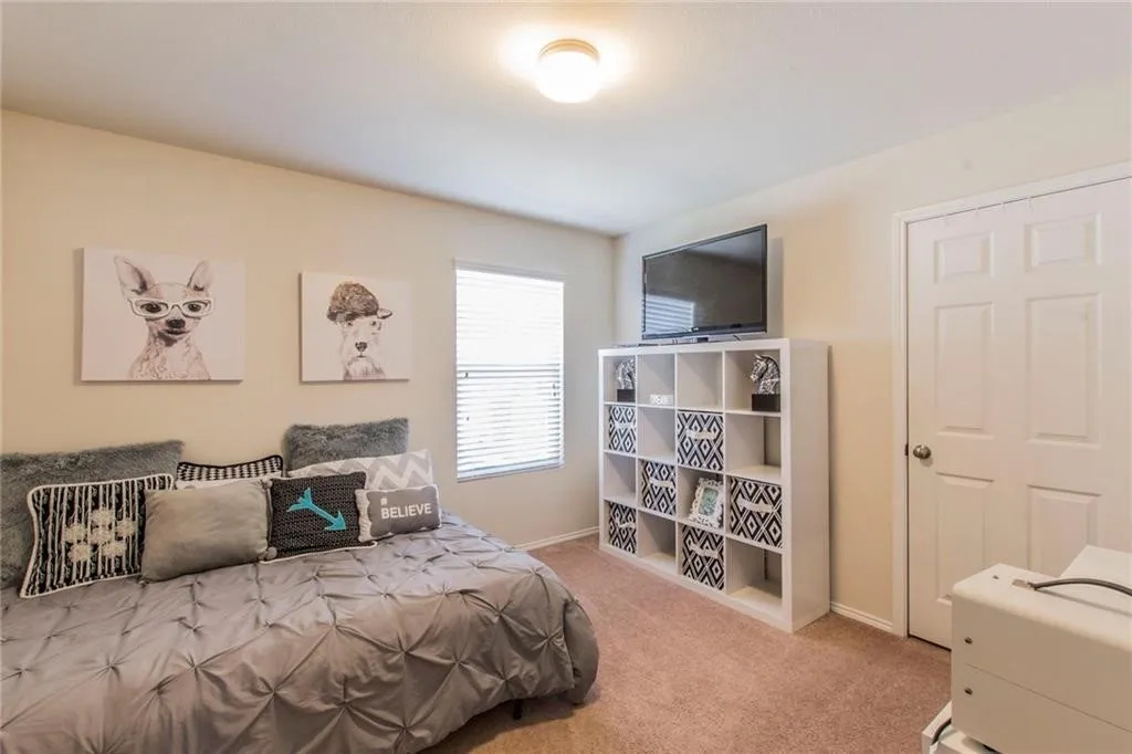 Single Family Residence For Rent in Collin County , 3007 Hickory Ridge, Melissa, Texas 75454, 3 Bedroom, 2 Bathroom, 2 Garage spaces, 1,948 Sqft, built in 2015, Price $2,075, mls#21289394, Real Estate Agent in Melissa, Homes For Rent in Collin county, Homes For Rent in Melissa, Realtor in Melissa Texas, Real Estate Brokerage Independent Realty Texas, Luminita Cordes Realtor