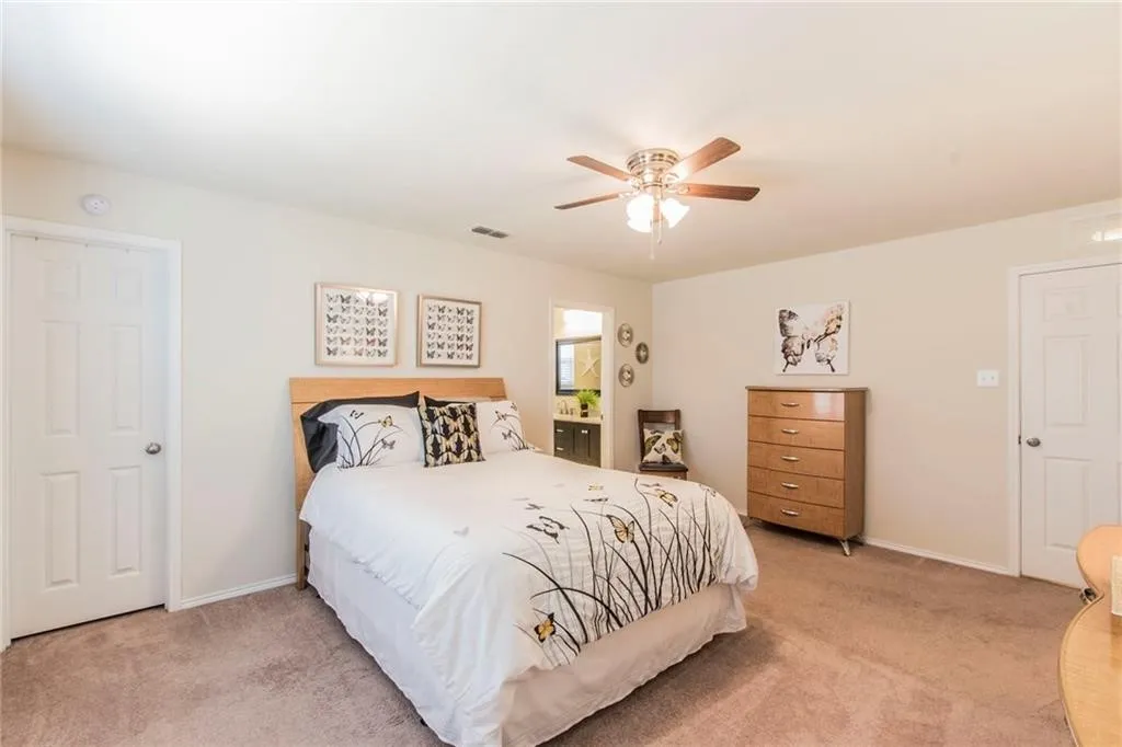 Single Family Residence For Rent in Collin County , 3007 Hickory Ridge, Melissa, Texas 75454, 3 Bedroom, 2 Bathroom, 2 Garage spaces, 1,948 Sqft, built in 2015, Price $2,075, mls#21289394, Real Estate Agent in Melissa, Homes For Rent in Collin county, Homes For Rent in Melissa, Realtor in Melissa Texas, Real Estate Brokerage Independent Realty Texas, Luminita Cordes Realtor
