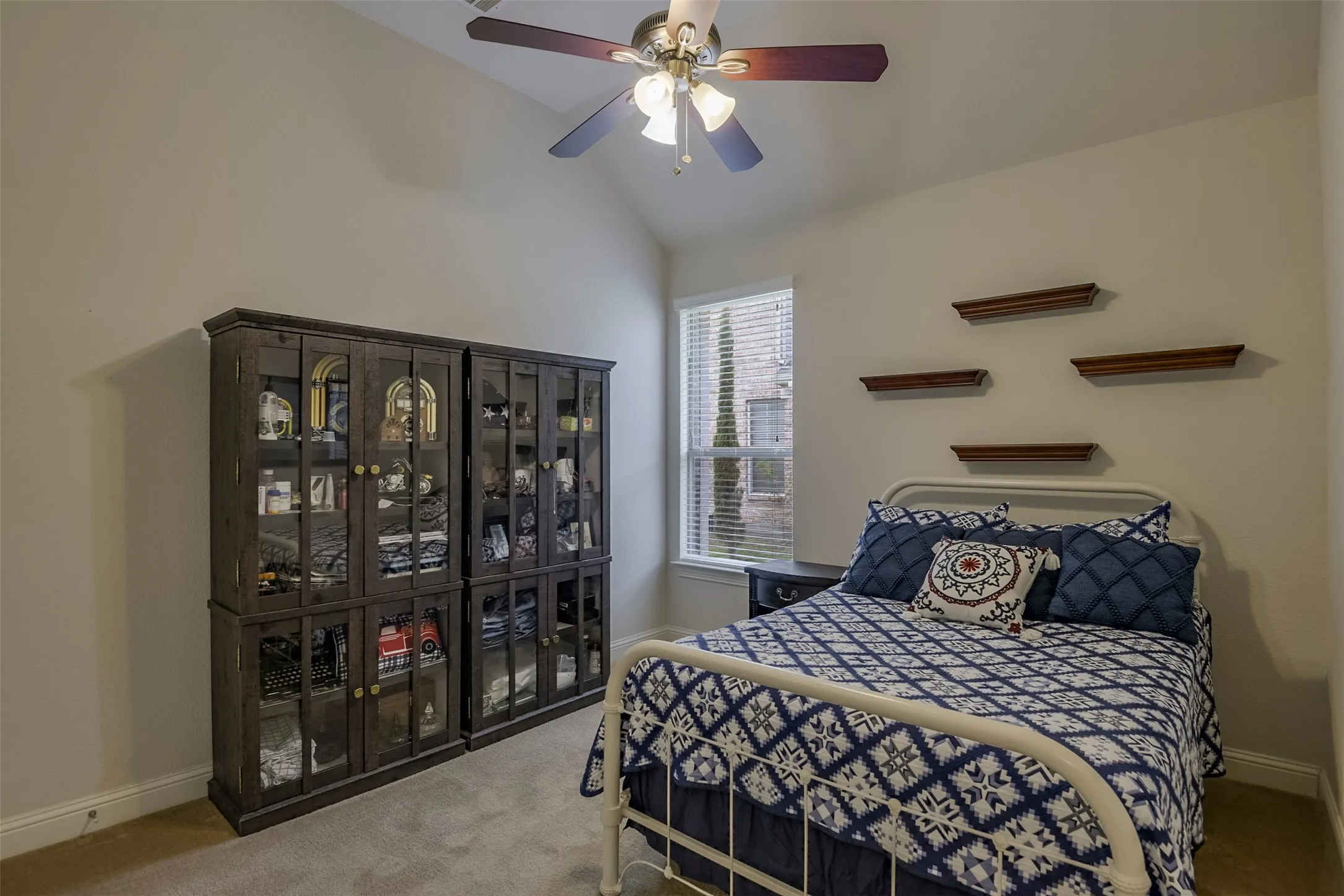 Single Family Residence For Sale in Dallas County , 3006 Redcliff Lane, Garland, Texas 75043, 4 Bedroom, 4 Bathroom, 3 Garage spaces, 3,337 Sqft, built in 2009, mls#21288192, Real Estate Agent in Garland, Homes For Sale in Dallas county, Homes For Sale in Garland, Realtor in Garland Texas, Real Estate Brokerage Independent Realty Texas, Luminita Cordes Realtor