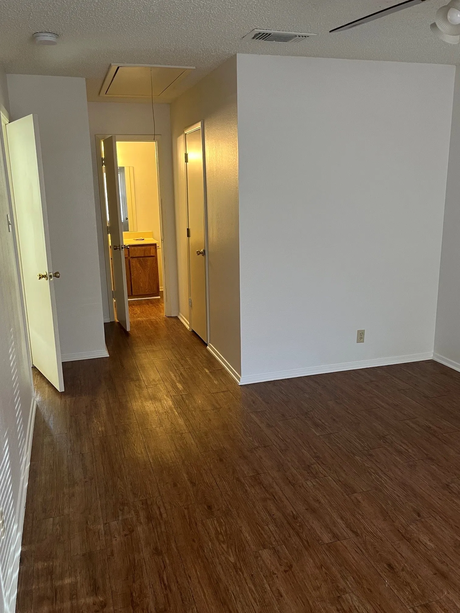 Duplex For Sale in Denton County , 3321 FALLMEADOW Street 3321 & 3323, Denton, Texas 76207, 4 Bedroom, 2 Bathroom, Garage spaces, 0 Sqft, built in 1982, mls#21289418, Real Estate Agent in Denton, Homes For Sale in Denton county, Homes For Sale in Denton, Realtor in Denton Texas, Real Estate Brokerage Independent Realty Texas, Luminita Cordes Realtor